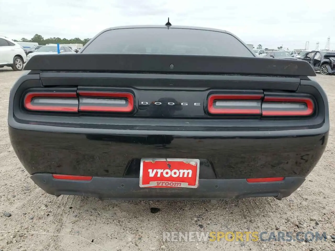 6 Photograph of a damaged car 2C3CDZL9XKH537123 DODGE CHALLENGER 2019