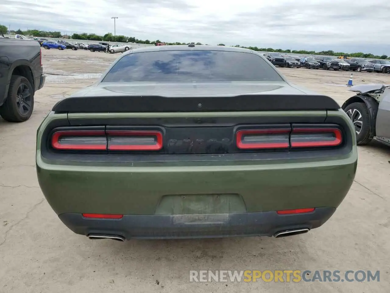 6 Photograph of a damaged car 2C3CDZAG0LH143424 DODGE CHALLENGER 2020