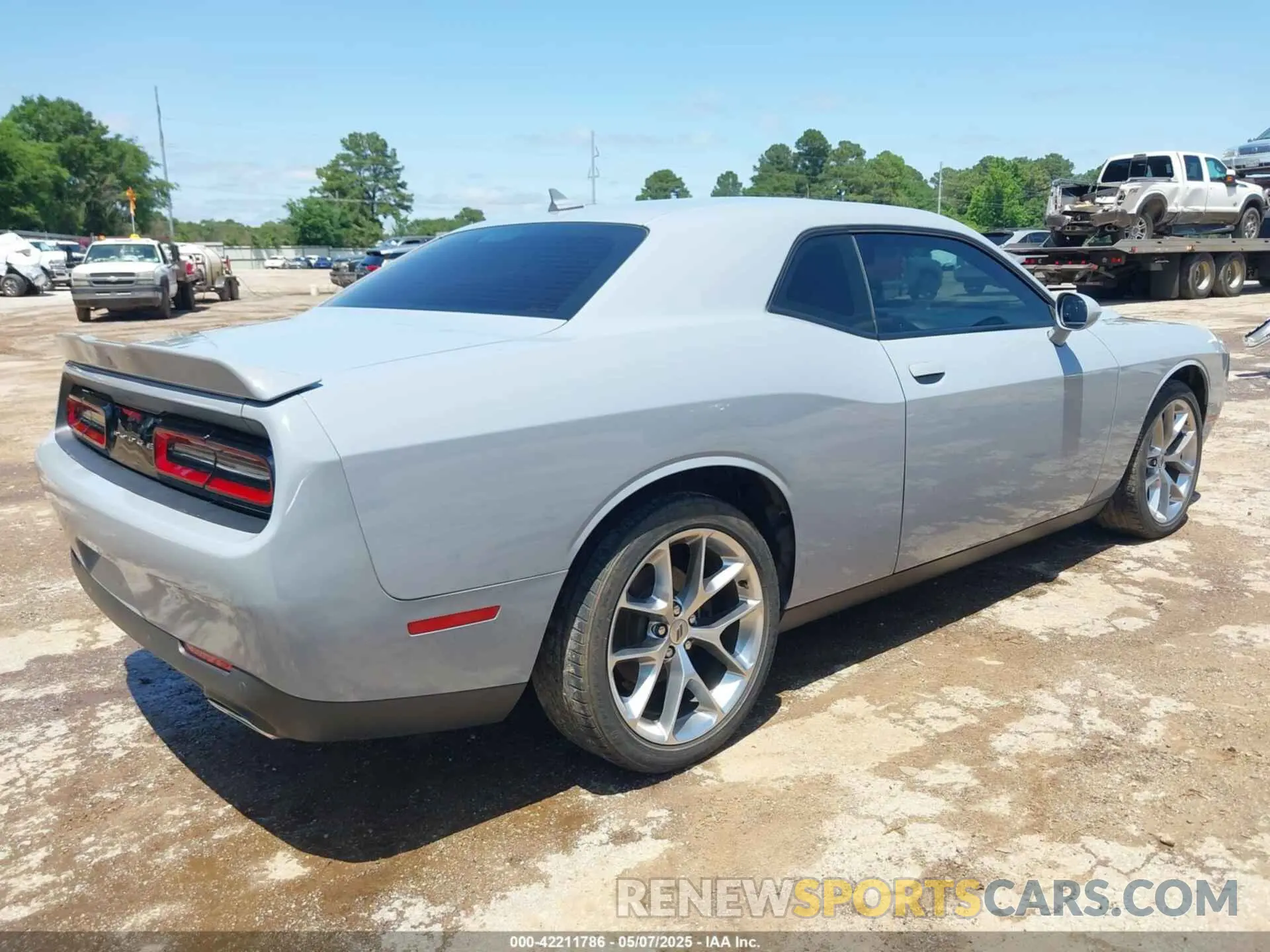 4 Photograph of a damaged car 2C3CDZAG0LH199069 DODGE CHALLENGER 2020