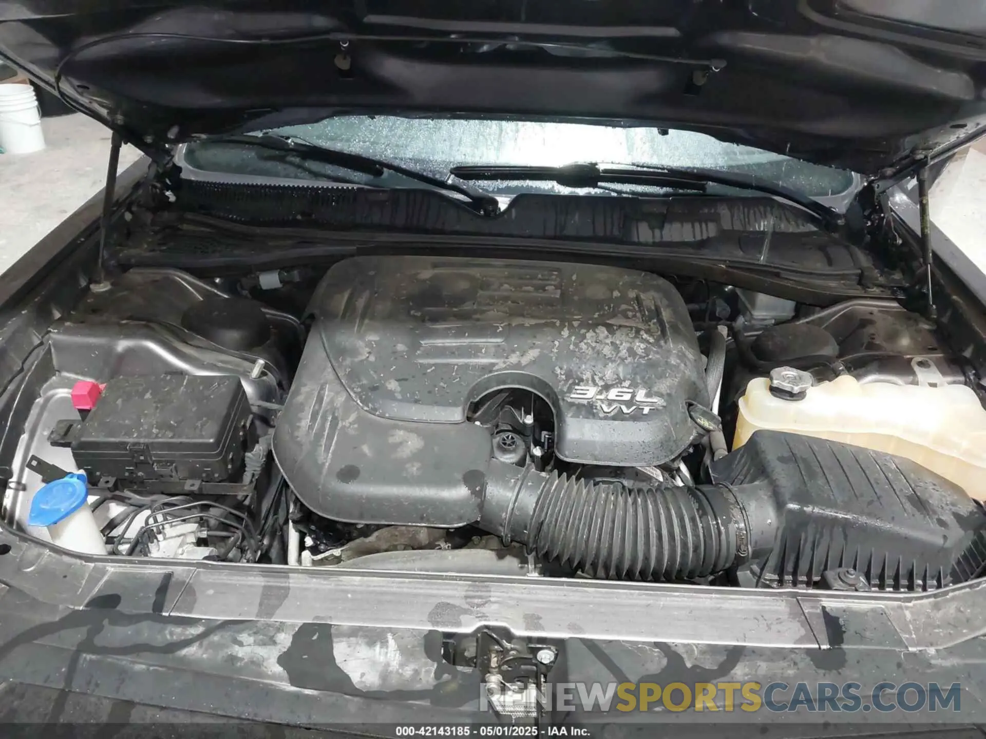 10 Photograph of a damaged car 2C3CDZAG0LH203315 DODGE CHALLENGER 2020