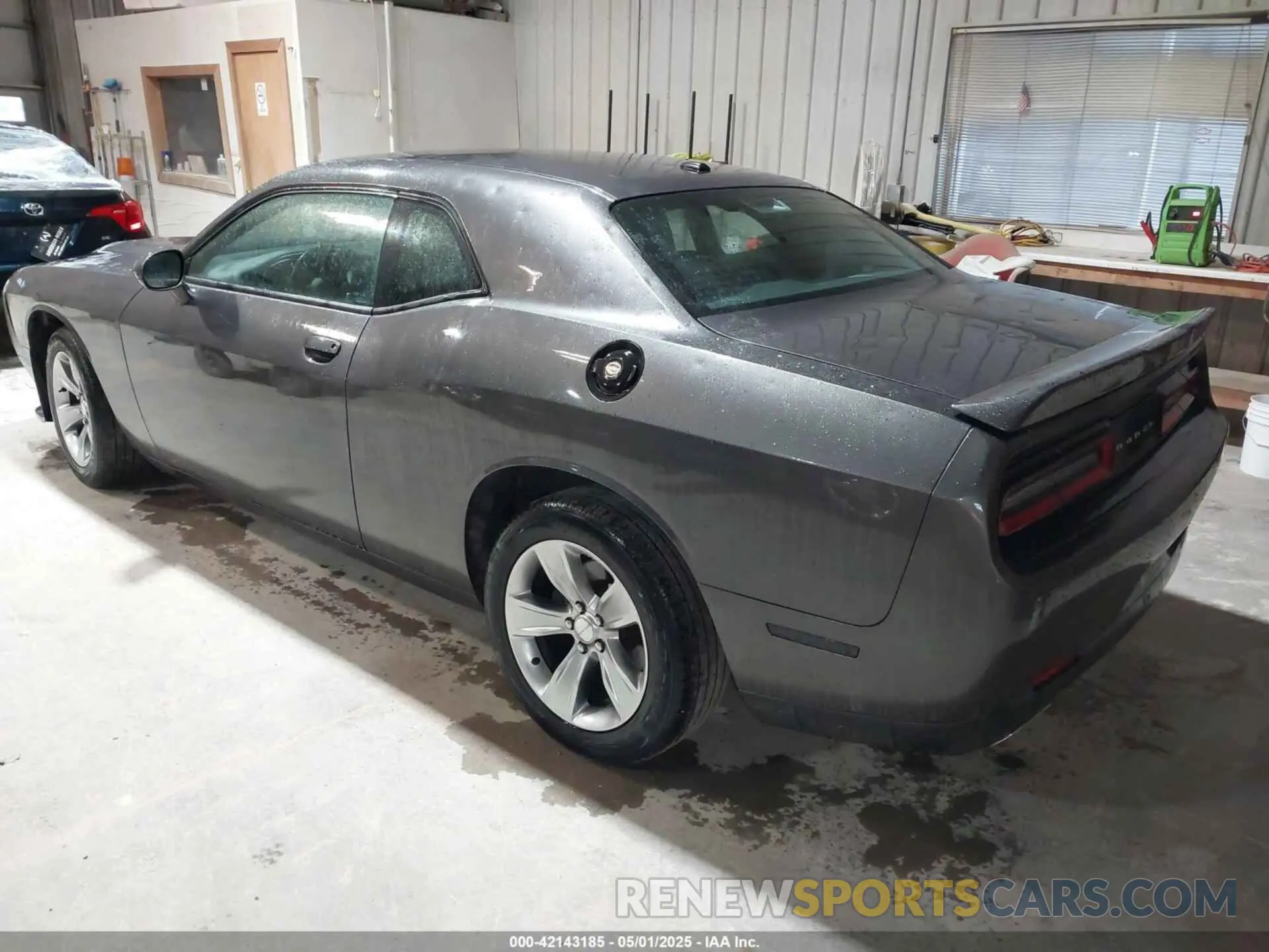 3 Photograph of a damaged car 2C3CDZAG0LH203315 DODGE CHALLENGER 2020