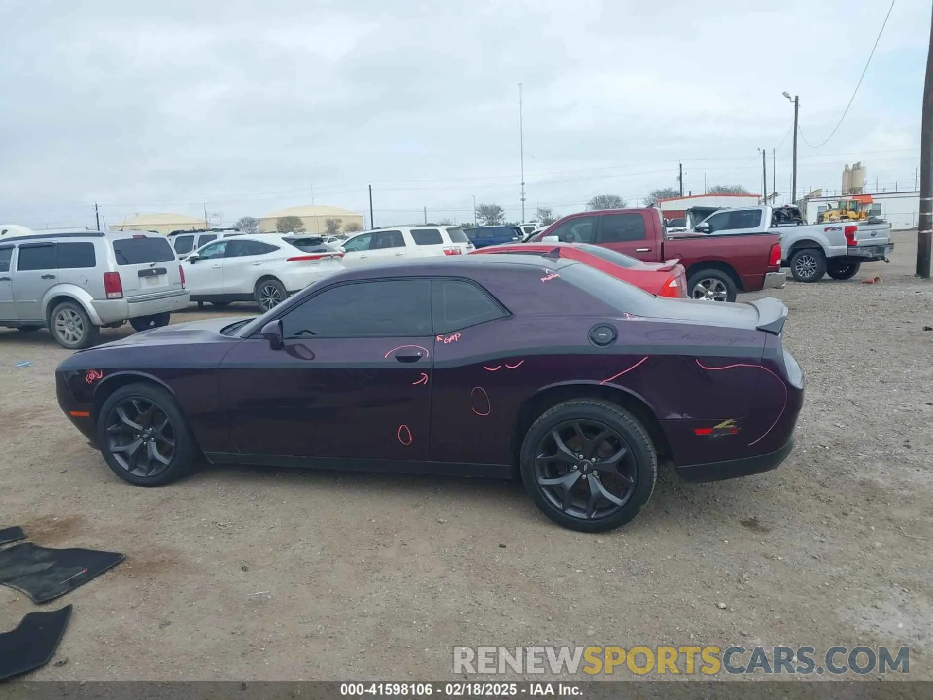 13 Photograph of a damaged car 2C3CDZAG1LH253771 DODGE CHALLENGER 2020