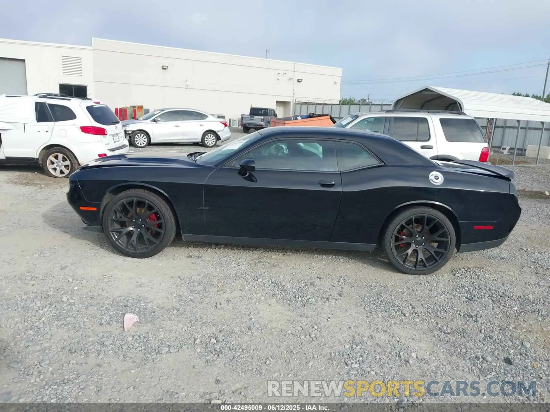 14 Photograph of a damaged car 2C3CDZAG2LH117844 DODGE CHALLENGER 2020