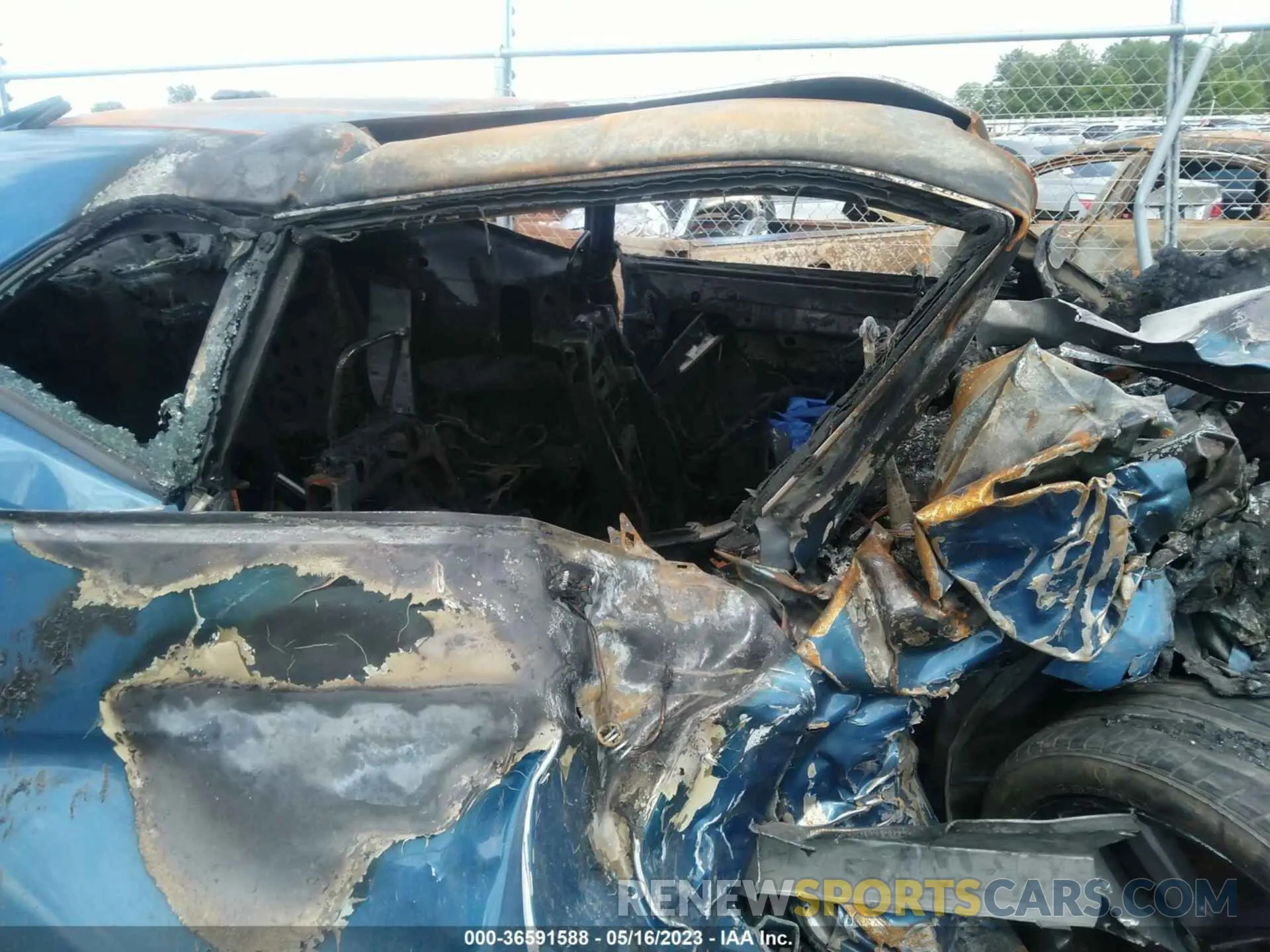 5 Photograph of a damaged car 2C3CDZAG3LH174604 DODGE CHALLENGER 2020