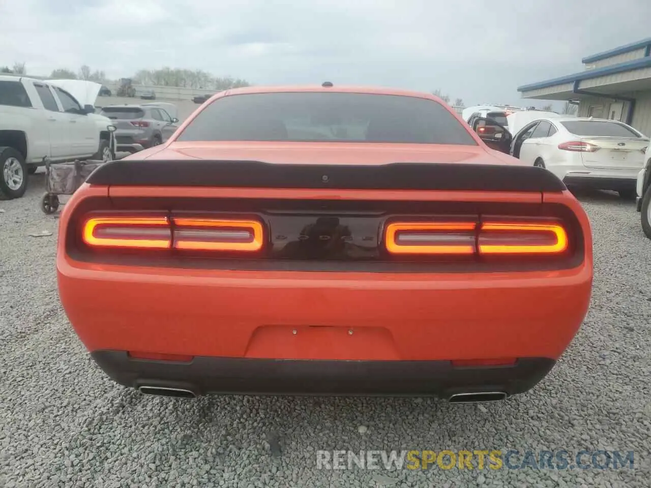 6 Photograph of a damaged car 2C3CDZAG3LH185439 DODGE CHALLENGER 2020