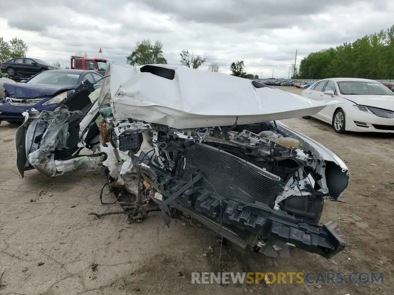 5 Photograph of a damaged car 2C3CDZAG4LH161344 DODGE CHALLENGER 2020