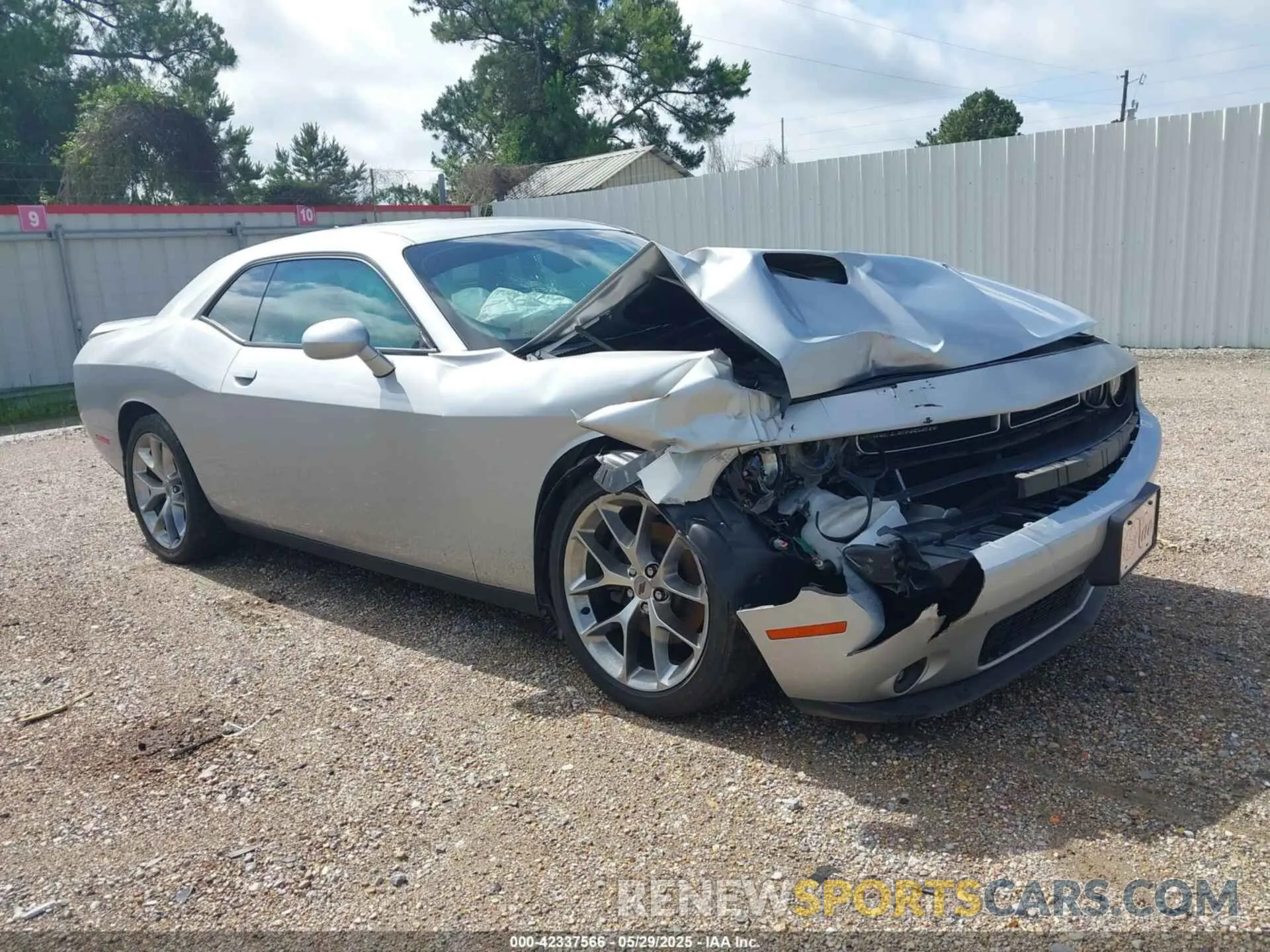 1 Photograph of a damaged car 2C3CDZAG4LH199088 DODGE CHALLENGER 2020