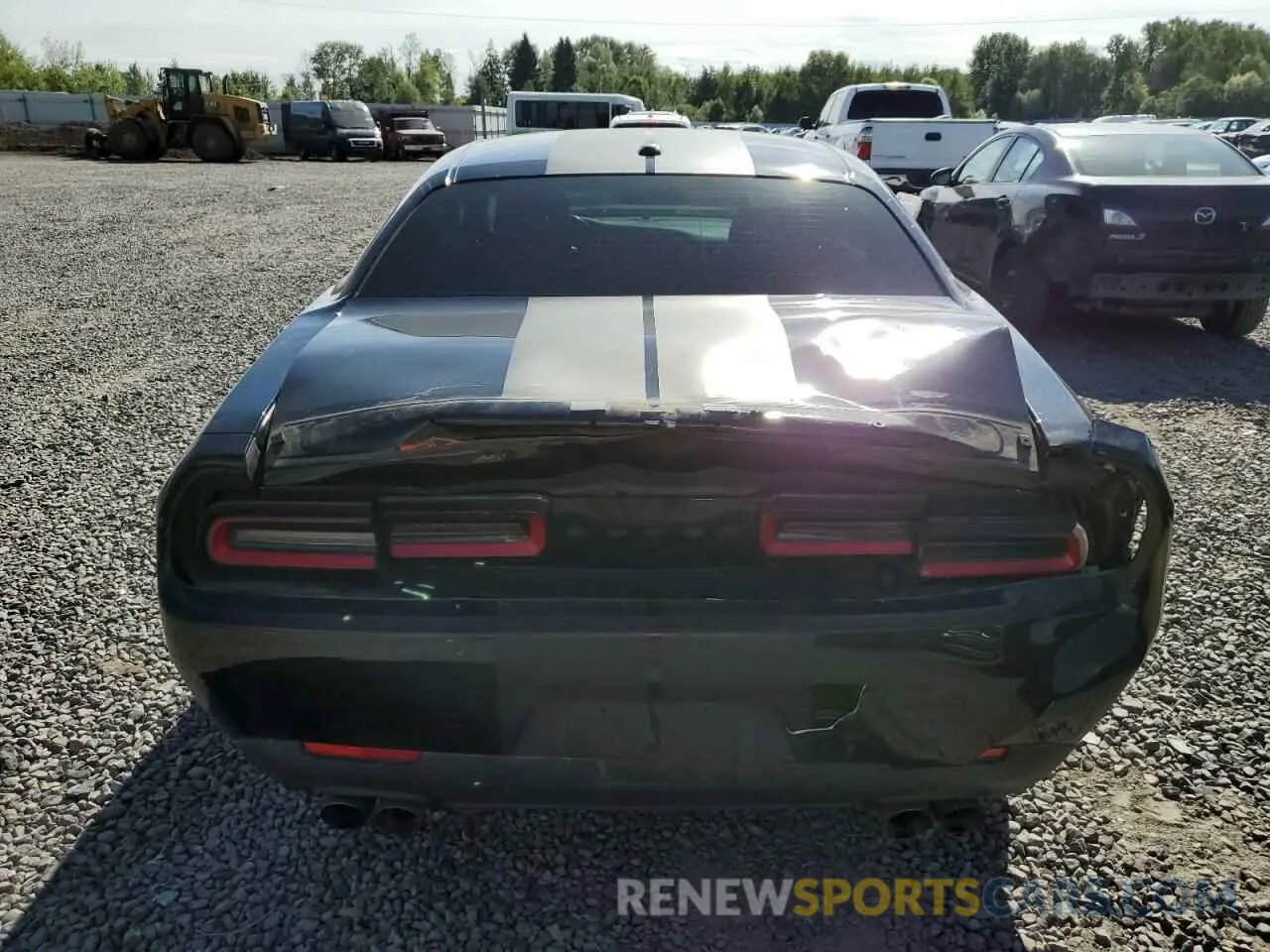 6 Photograph of a damaged car 2C3CDZAG4LH210686 DODGE CHALLENGER 2020