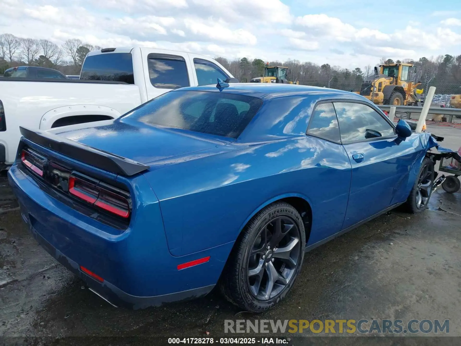 4 Photograph of a damaged car 2C3CDZAG4LH235605 DODGE CHALLENGER 2020