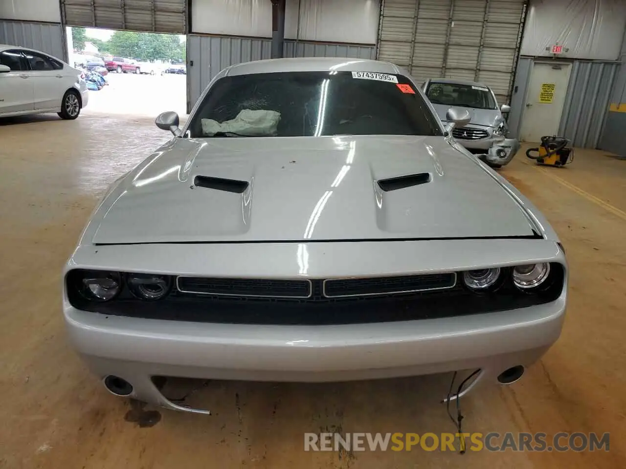 5 Photograph of a damaged car 2C3CDZAG5LH156606 DODGE CHALLENGER 2020
