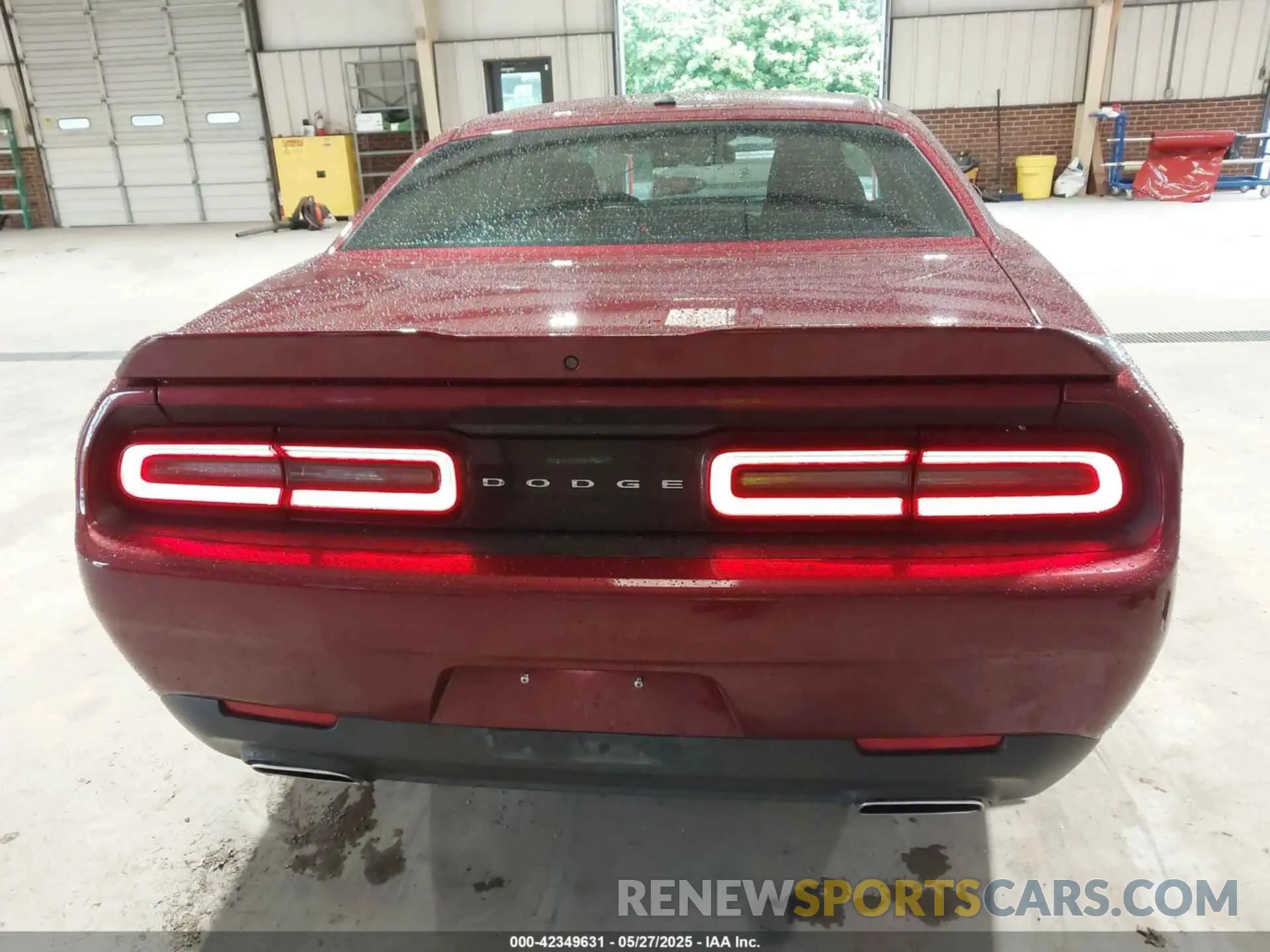 16 Photograph of a damaged car 2C3CDZAG6LH206333 DODGE CHALLENGER 2020