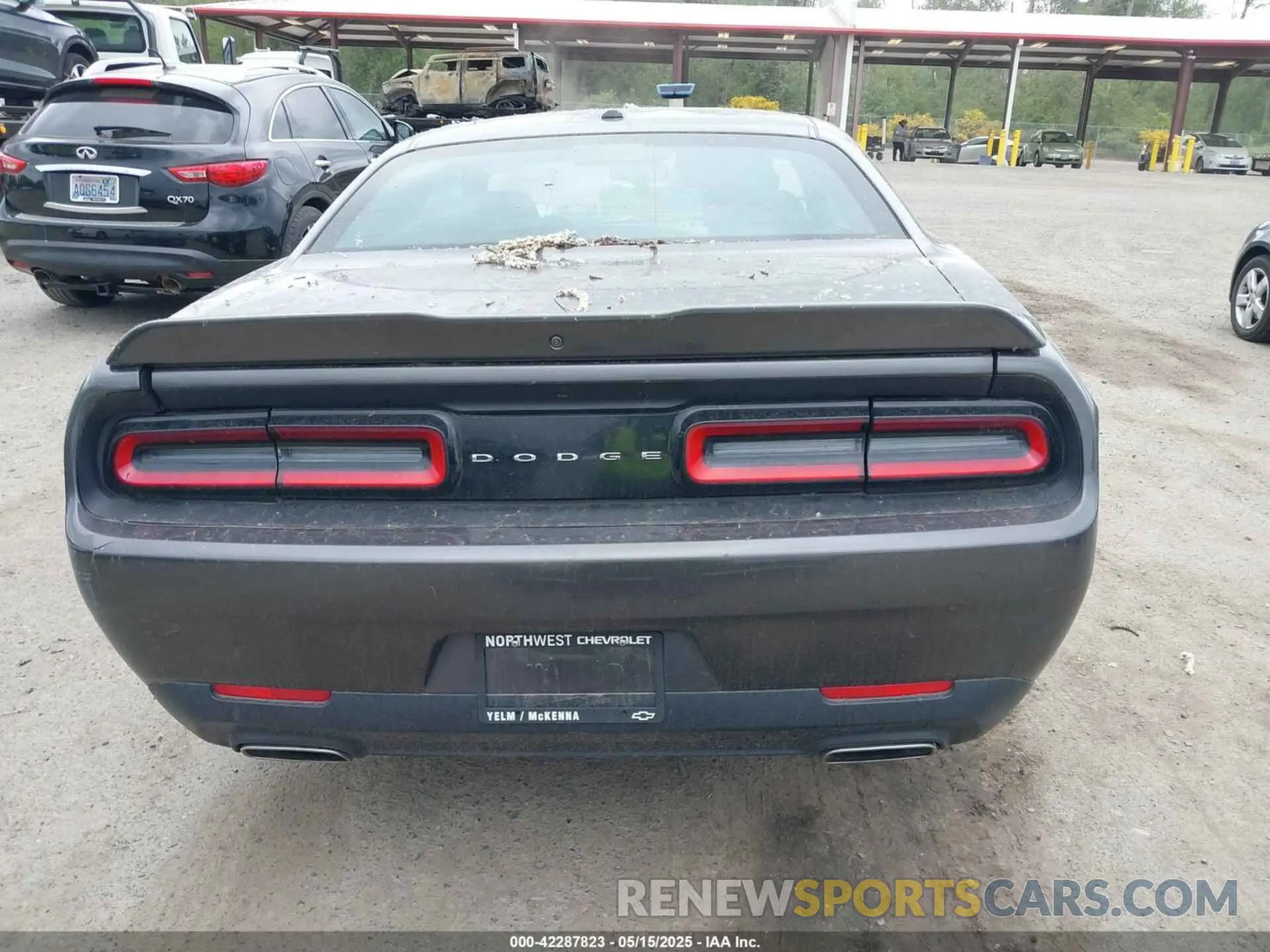 16 Photograph of a damaged car 2C3CDZAG6LH226713 DODGE CHALLENGER 2020