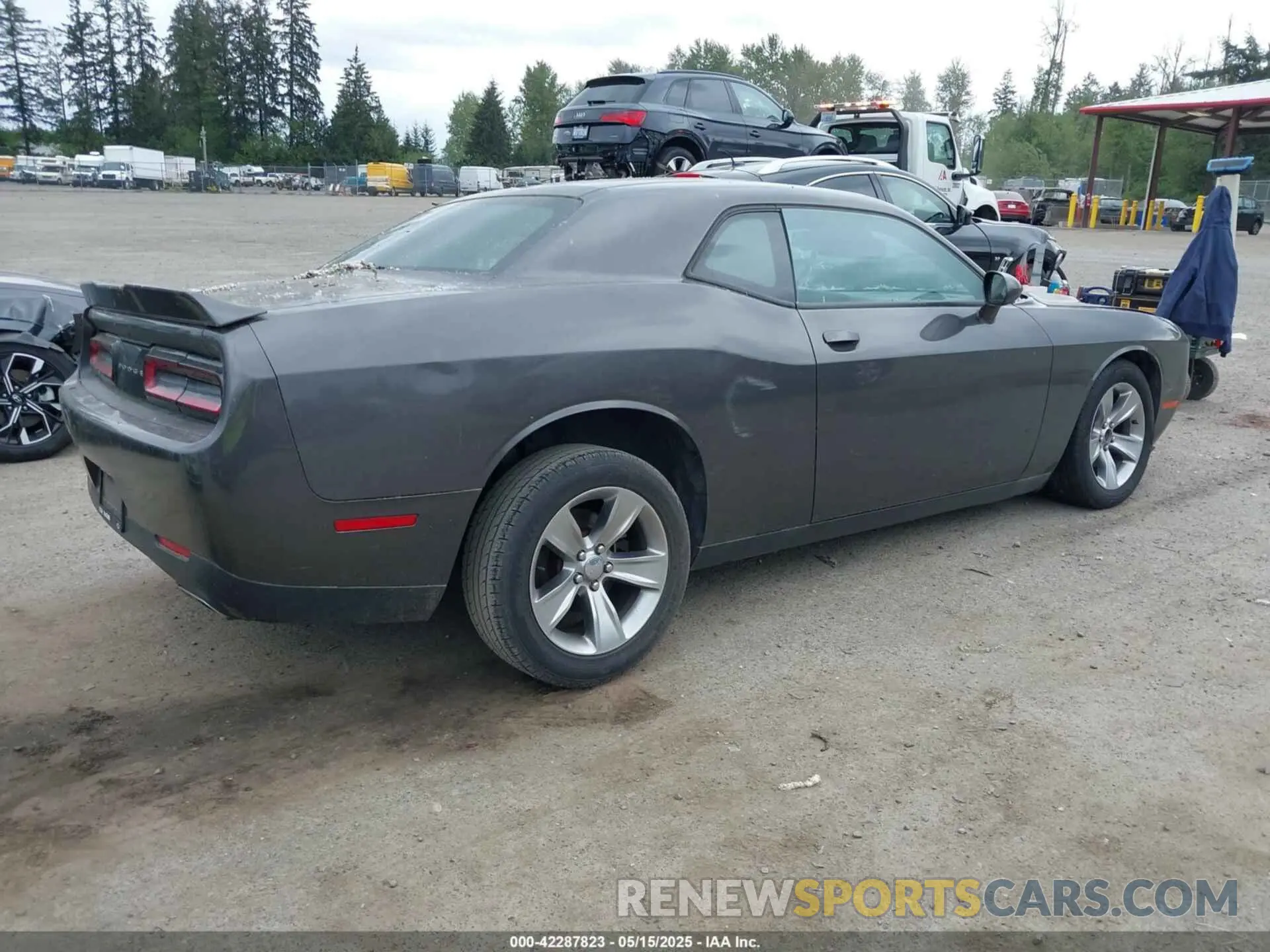 4 Photograph of a damaged car 2C3CDZAG6LH226713 DODGE CHALLENGER 2020