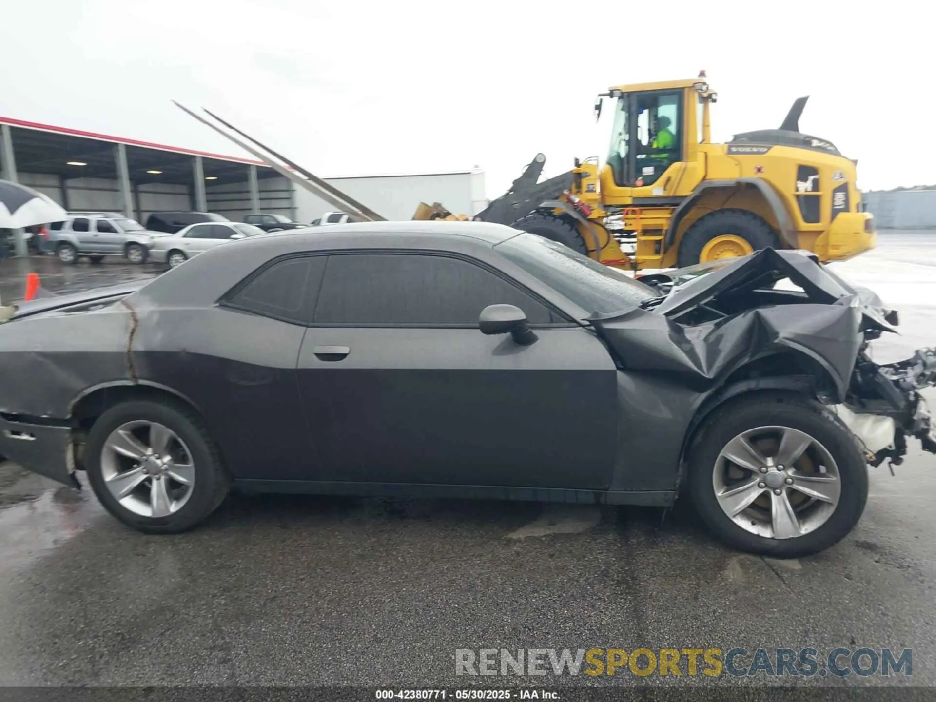 14 Photograph of a damaged car 2C3CDZAG7LH105513 DODGE CHALLENGER 2020