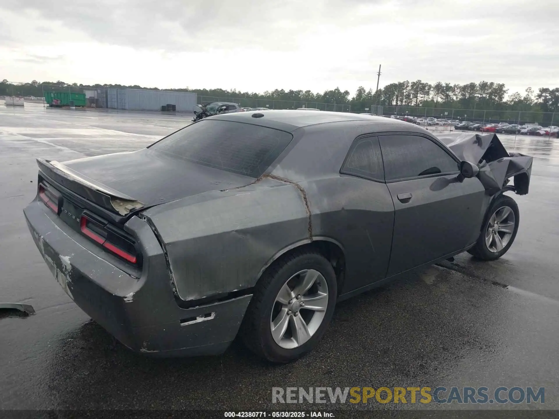 4 Photograph of a damaged car 2C3CDZAG7LH105513 DODGE CHALLENGER 2020