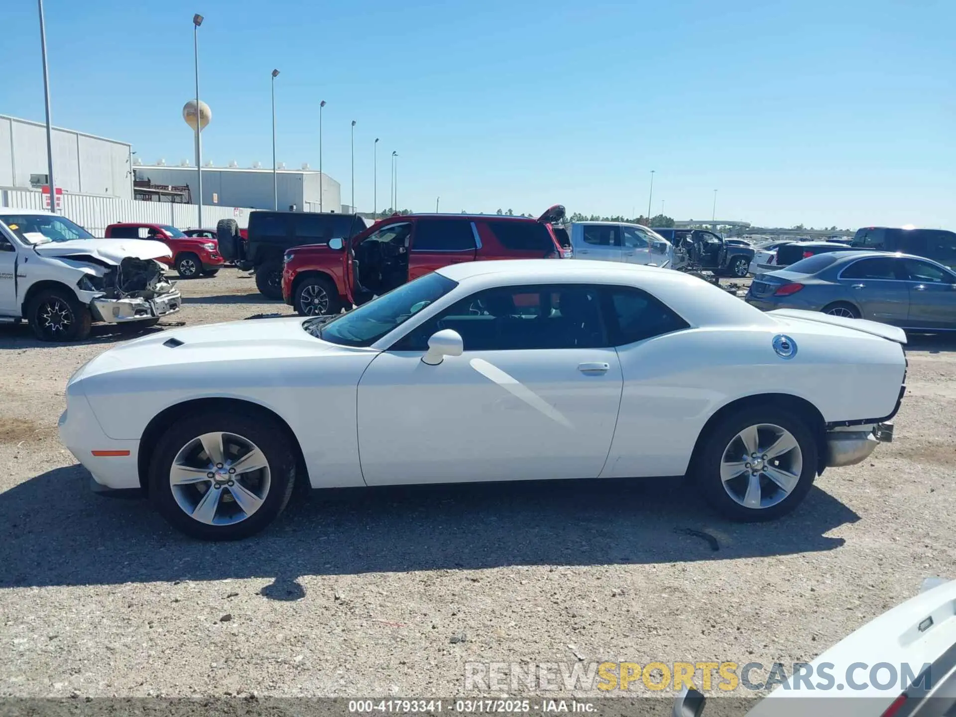 15 Photograph of a damaged car 2C3CDZAG7LH105589 DODGE CHALLENGER 2020