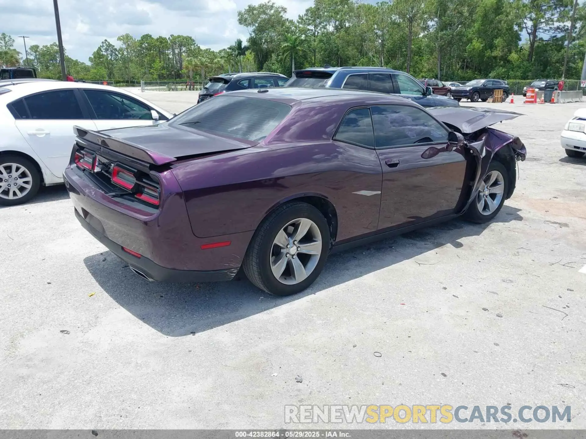 4 Photograph of a damaged car 2C3CDZAG8LH206818 DODGE CHALLENGER 2020