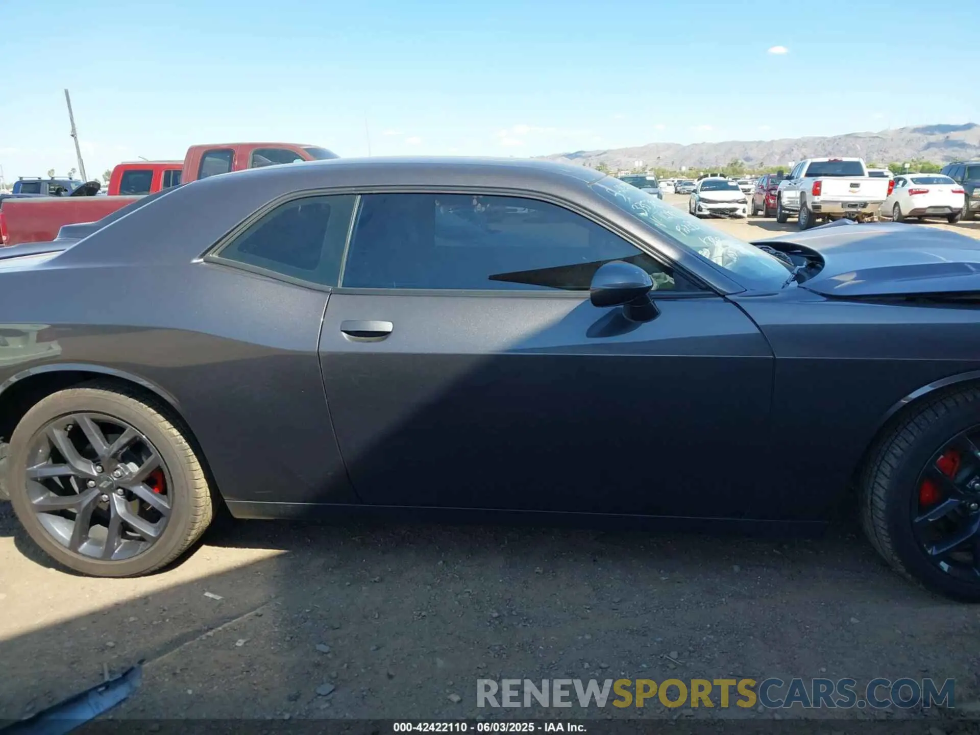 14 Photograph of a damaged car 2C3CDZAG9LH112981 DODGE CHALLENGER 2020