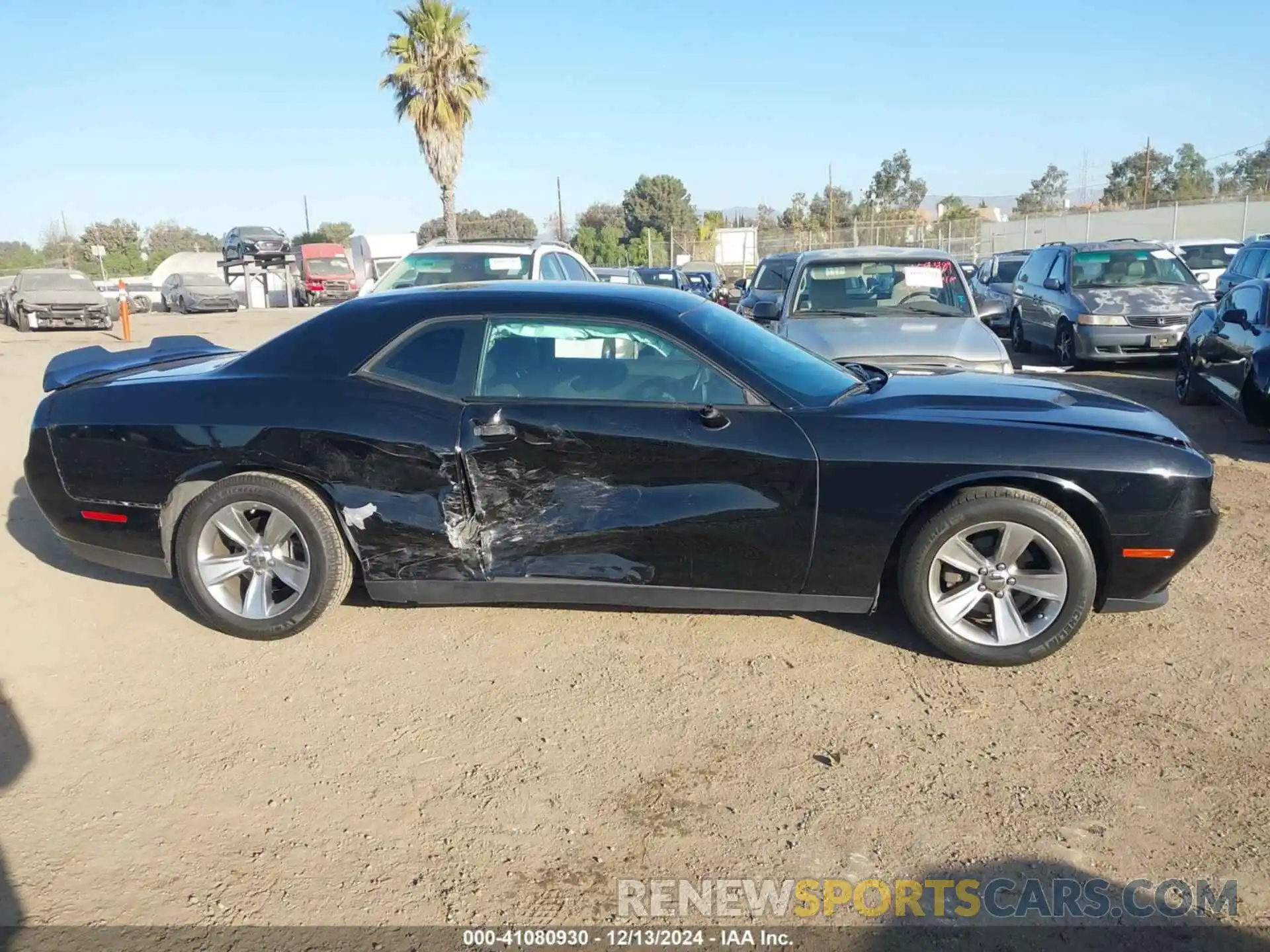 14 Photograph of a damaged car 2C3CDZAGXLH159789 DODGE CHALLENGER 2020