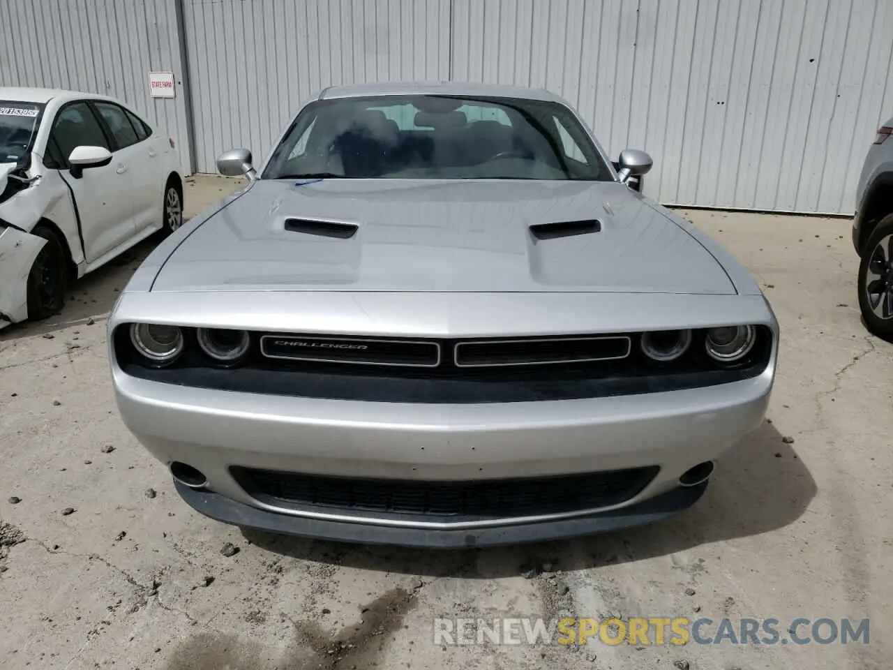 5 Photograph of a damaged car 2C3CDZAGXLH210367 DODGE CHALLENGER 2020