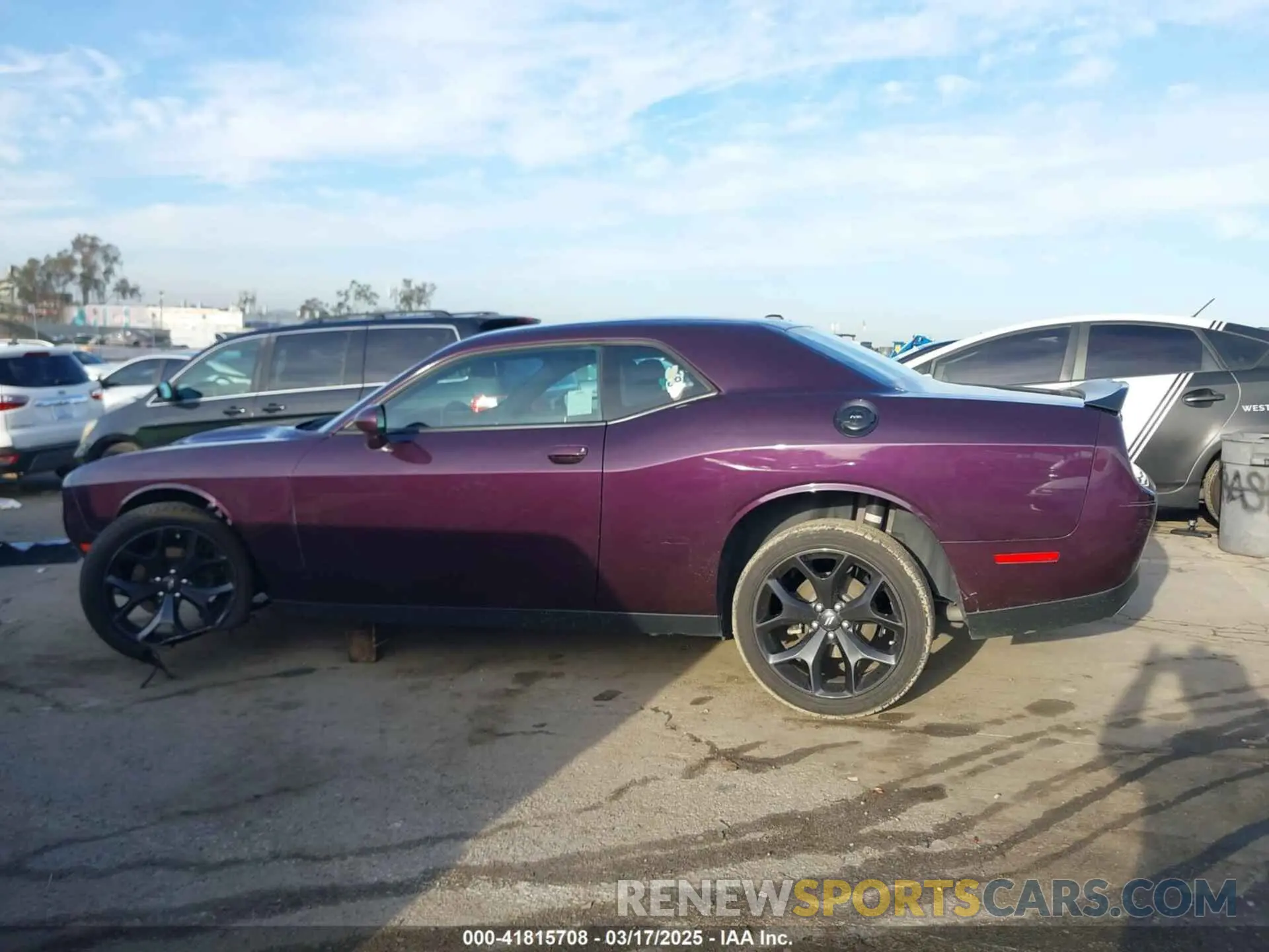 14 Photograph of a damaged car 2C3CDZAGXLH247306 DODGE CHALLENGER 2020