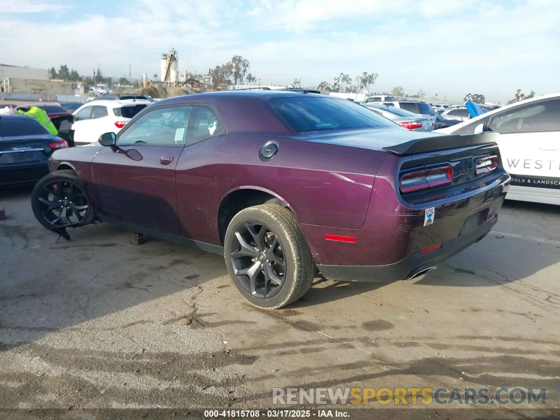 3 Photograph of a damaged car 2C3CDZAGXLH247306 DODGE CHALLENGER 2020