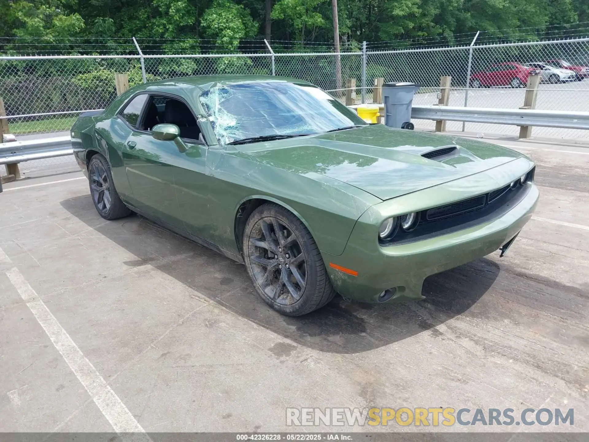 1 Photograph of a damaged car 2C3CDZBT0LH118907 DODGE CHALLENGER 2020