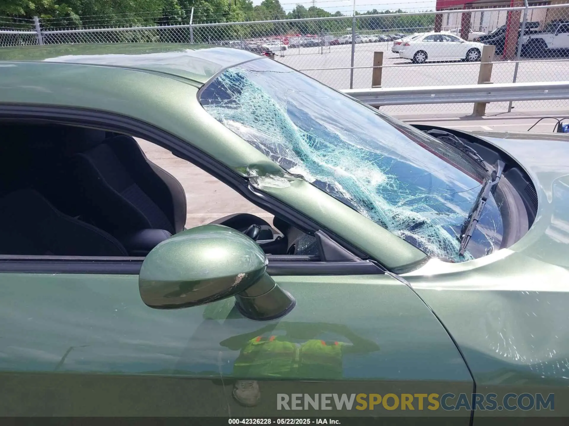 18 Photograph of a damaged car 2C3CDZBT0LH118907 DODGE CHALLENGER 2020