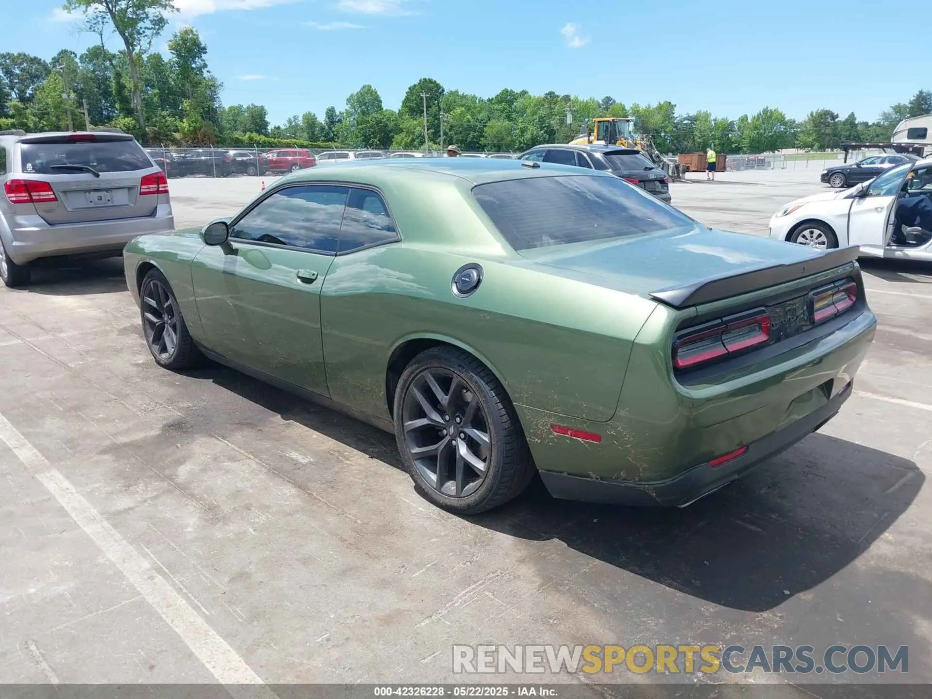 3 Photograph of a damaged car 2C3CDZBT0LH118907 DODGE CHALLENGER 2020