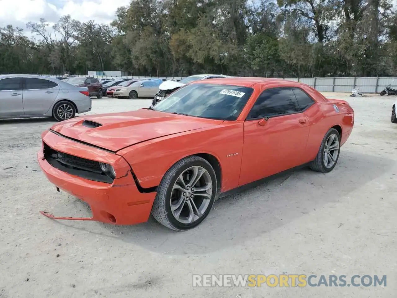 1 Photograph of a damaged car 2C3CDZBT1LH118592 DODGE CHALLENGER 2020