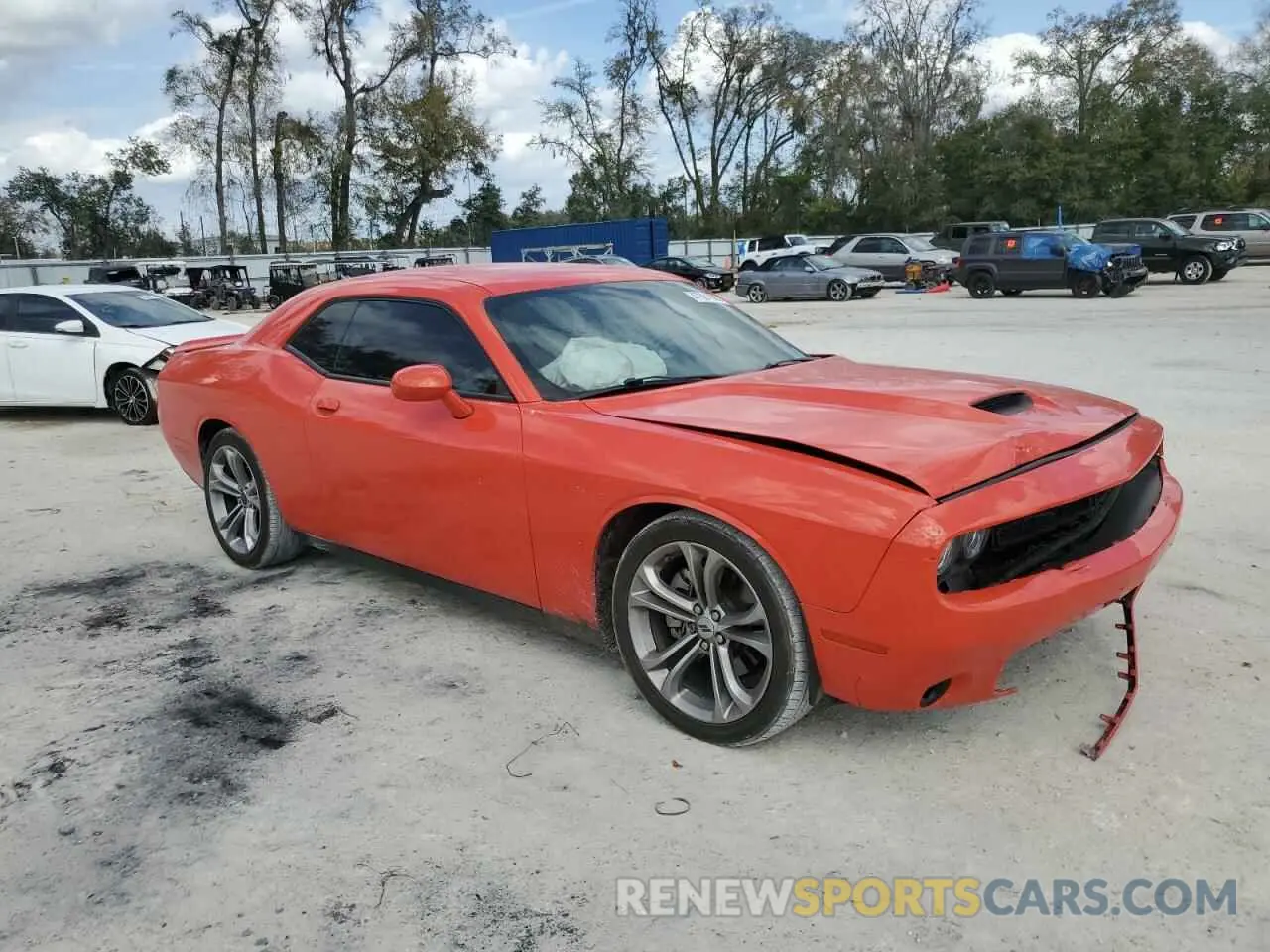 4 Photograph of a damaged car 2C3CDZBT1LH118592 DODGE CHALLENGER 2020