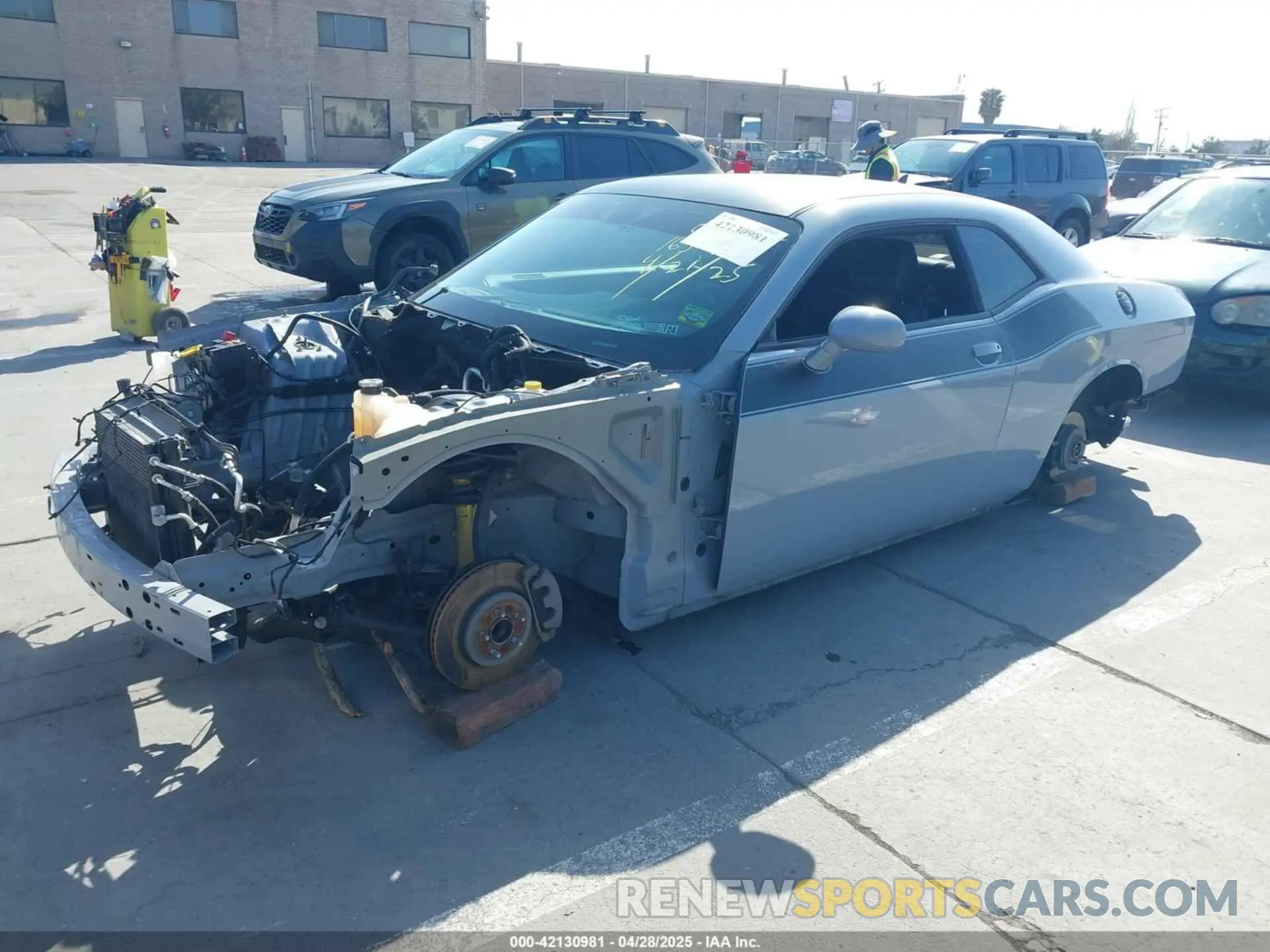 2 Photograph of a damaged car 2C3CDZBT2LH230933 DODGE CHALLENGER 2020