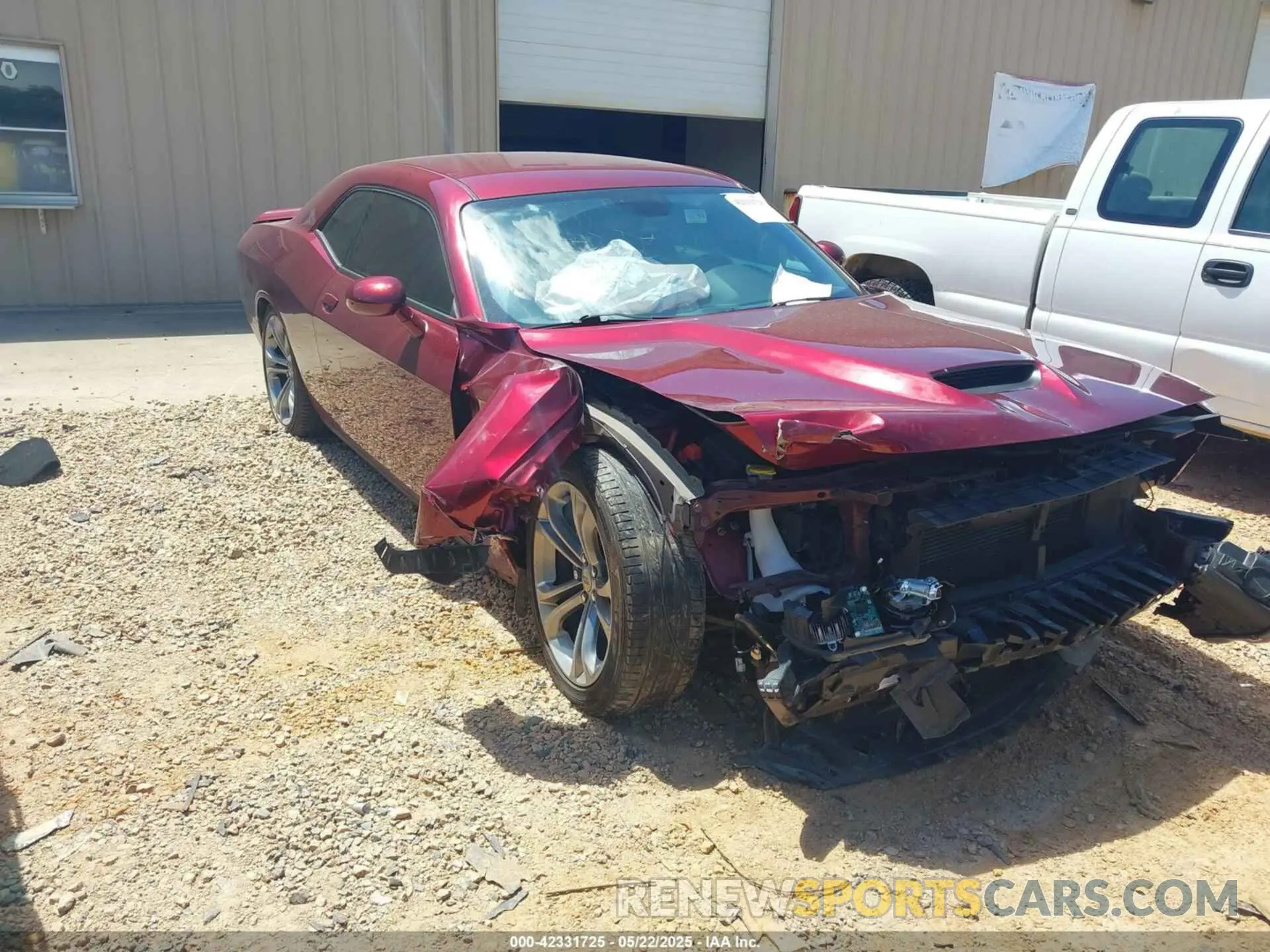 1 Photograph of a damaged car 2C3CDZBT3LH119050 DODGE CHALLENGER 2020