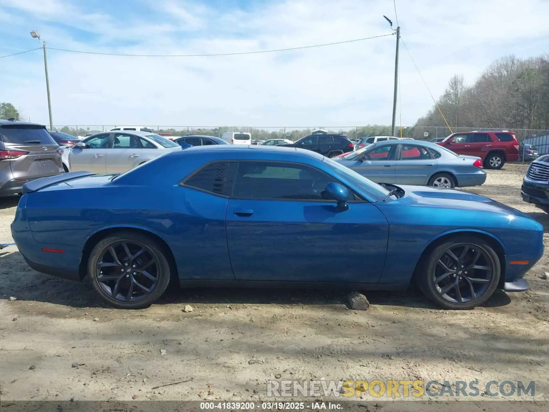 14 Photograph of a damaged car 2C3CDZBT3LH182889 DODGE CHALLENGER 2020