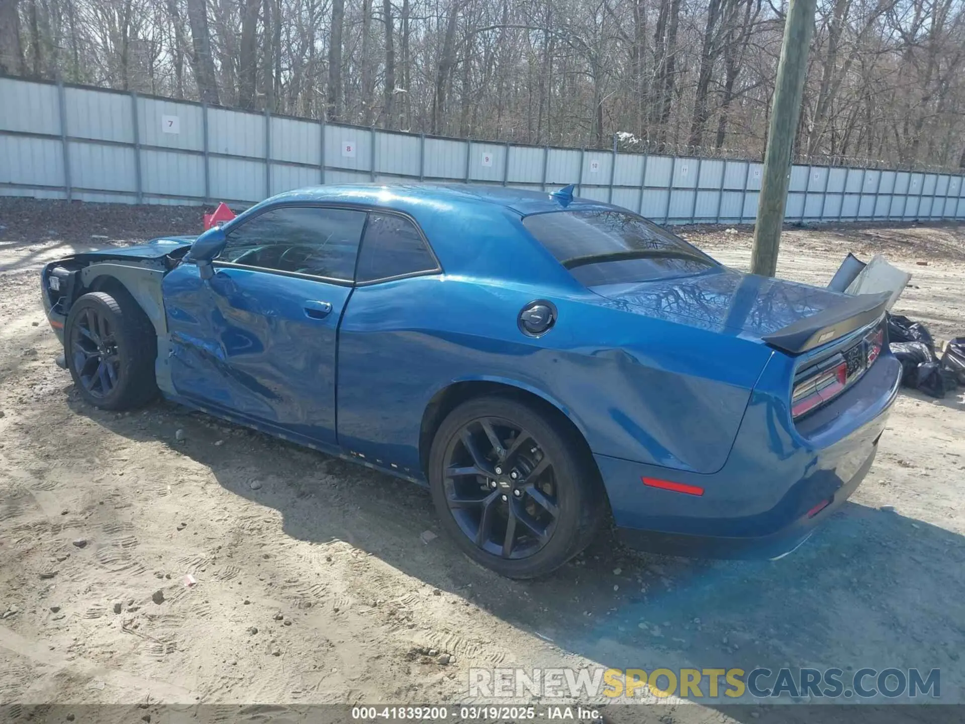3 Photograph of a damaged car 2C3CDZBT3LH182889 DODGE CHALLENGER 2020