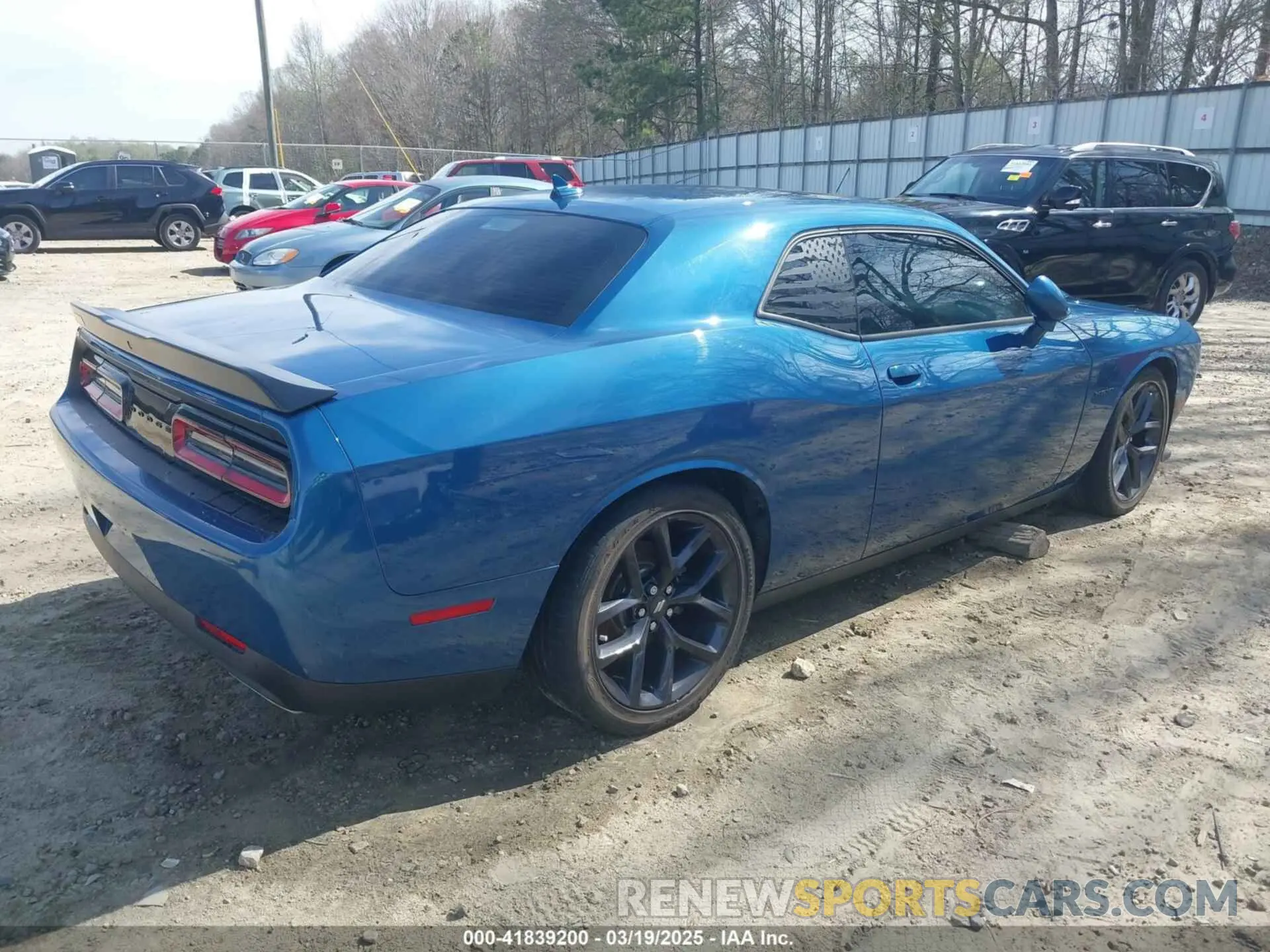 4 Photograph of a damaged car 2C3CDZBT3LH182889 DODGE CHALLENGER 2020