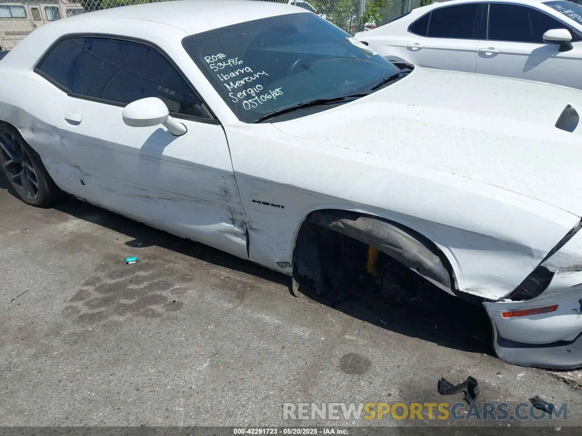 6 Photograph of a damaged car 2C3CDZBT3LH225787 DODGE CHALLENGER 2020