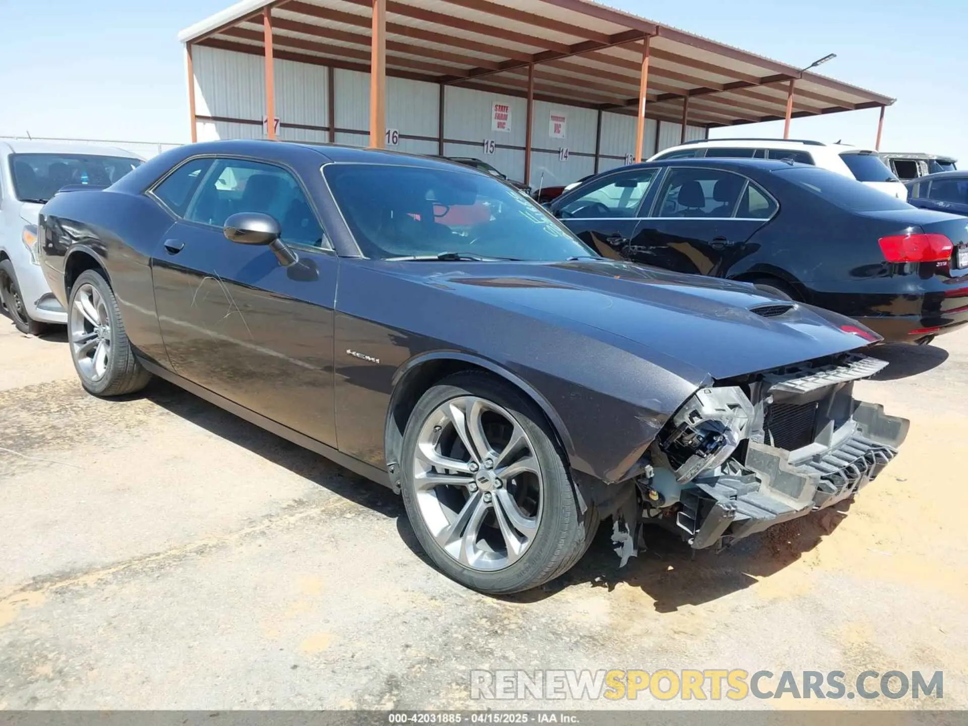 1 Photograph of a damaged car 2C3CDZBT4LH118375 DODGE CHALLENGER 2020