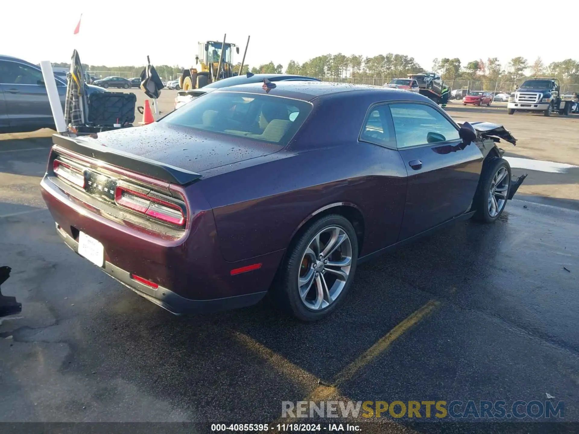 4 Photograph of a damaged car 2C3CDZBT4LH236619 DODGE CHALLENGER 2020