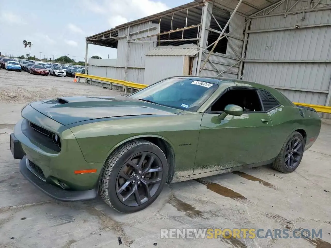 1 Photograph of a damaged car 2C3CDZBT5LH174292 DODGE CHALLENGER 2020