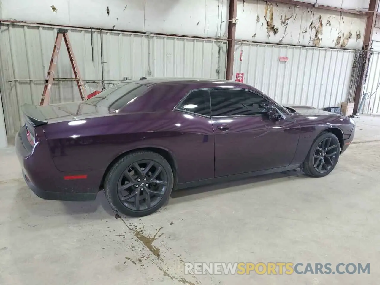 3 Photograph of a damaged car 2C3CDZBT5LH189780 DODGE CHALLENGER 2020