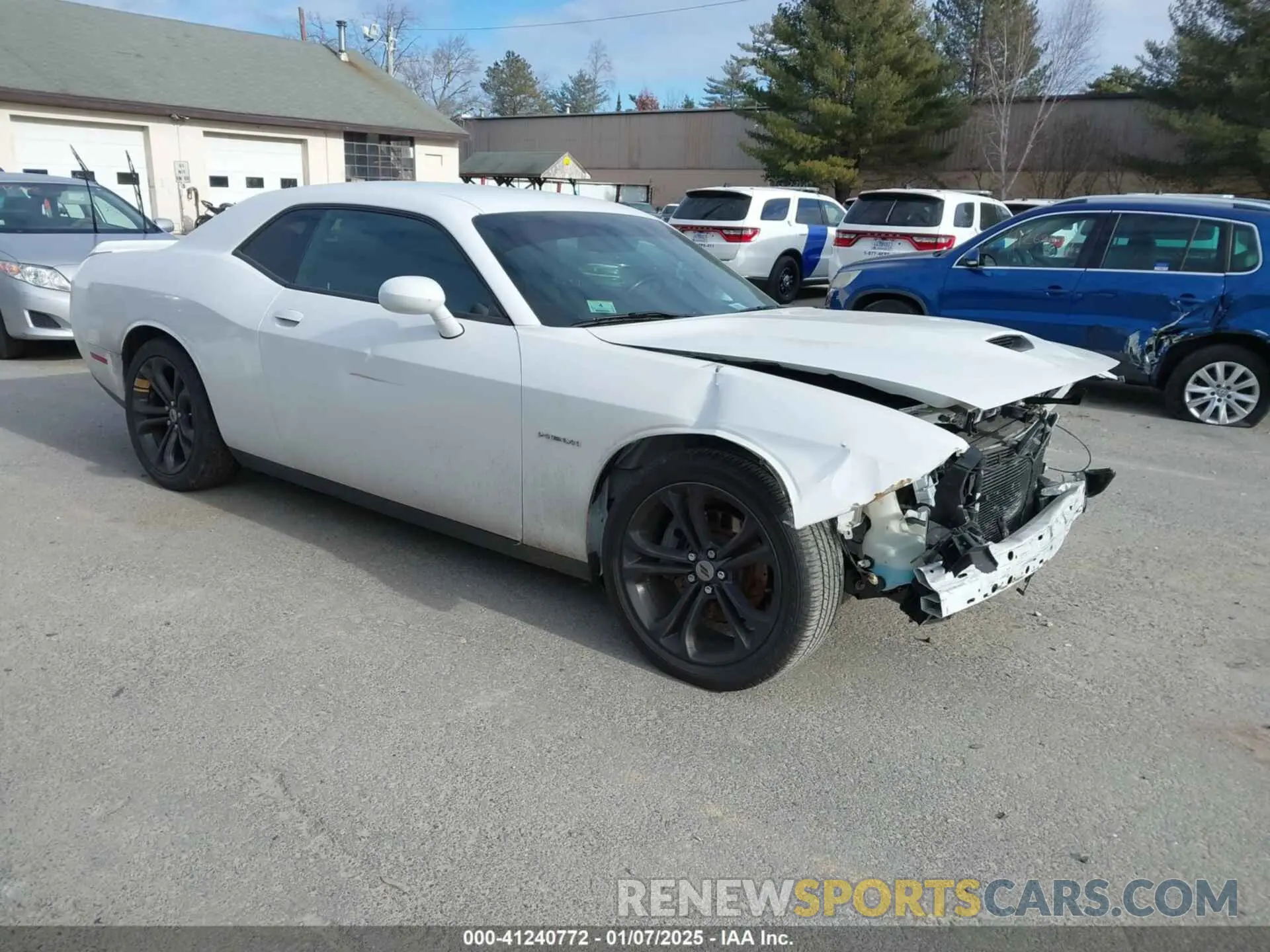 1 Photograph of a damaged car 2C3CDZBT7LH139043 DODGE CHALLENGER 2020
