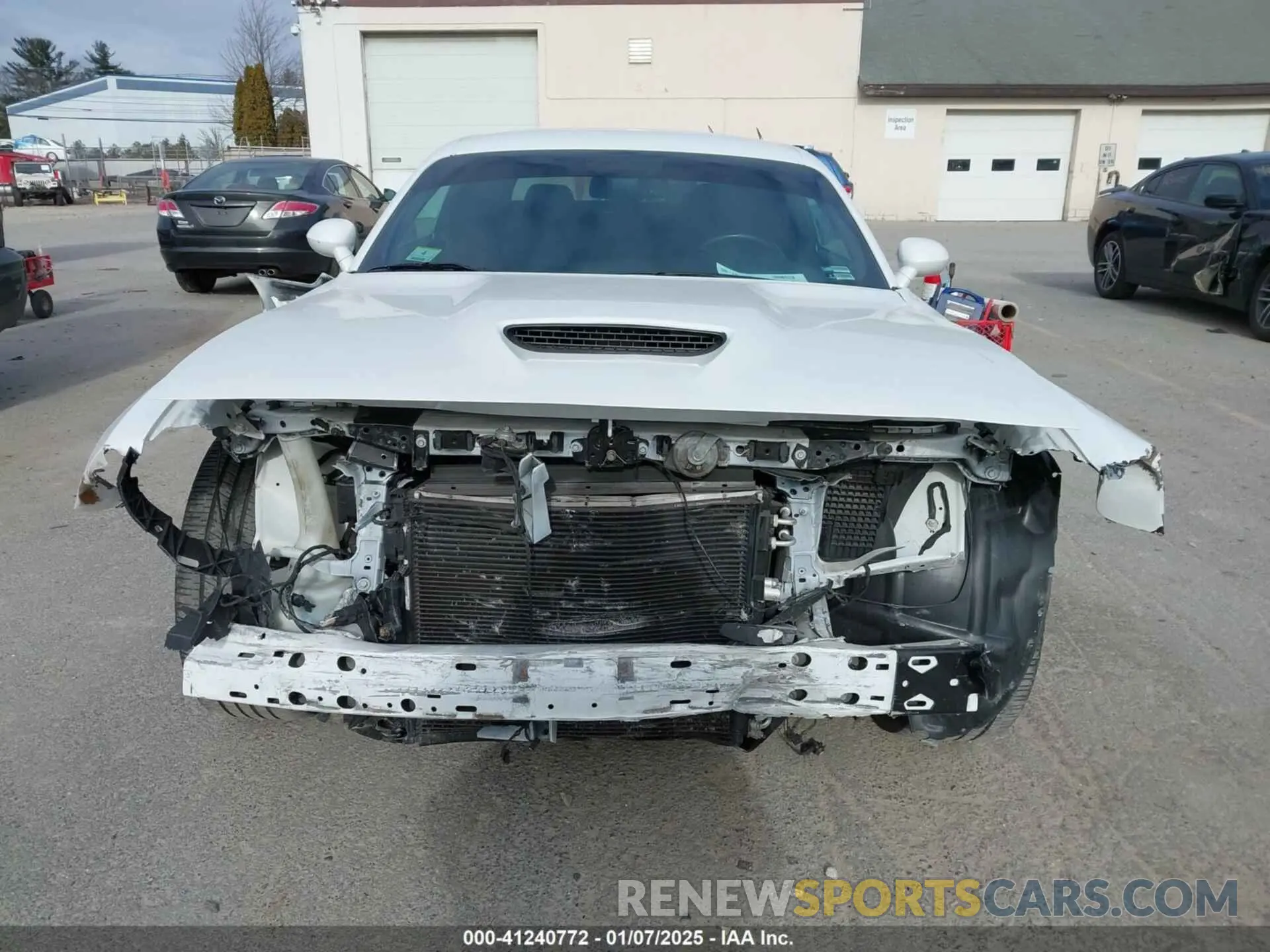 11 Photograph of a damaged car 2C3CDZBT7LH139043 DODGE CHALLENGER 2020