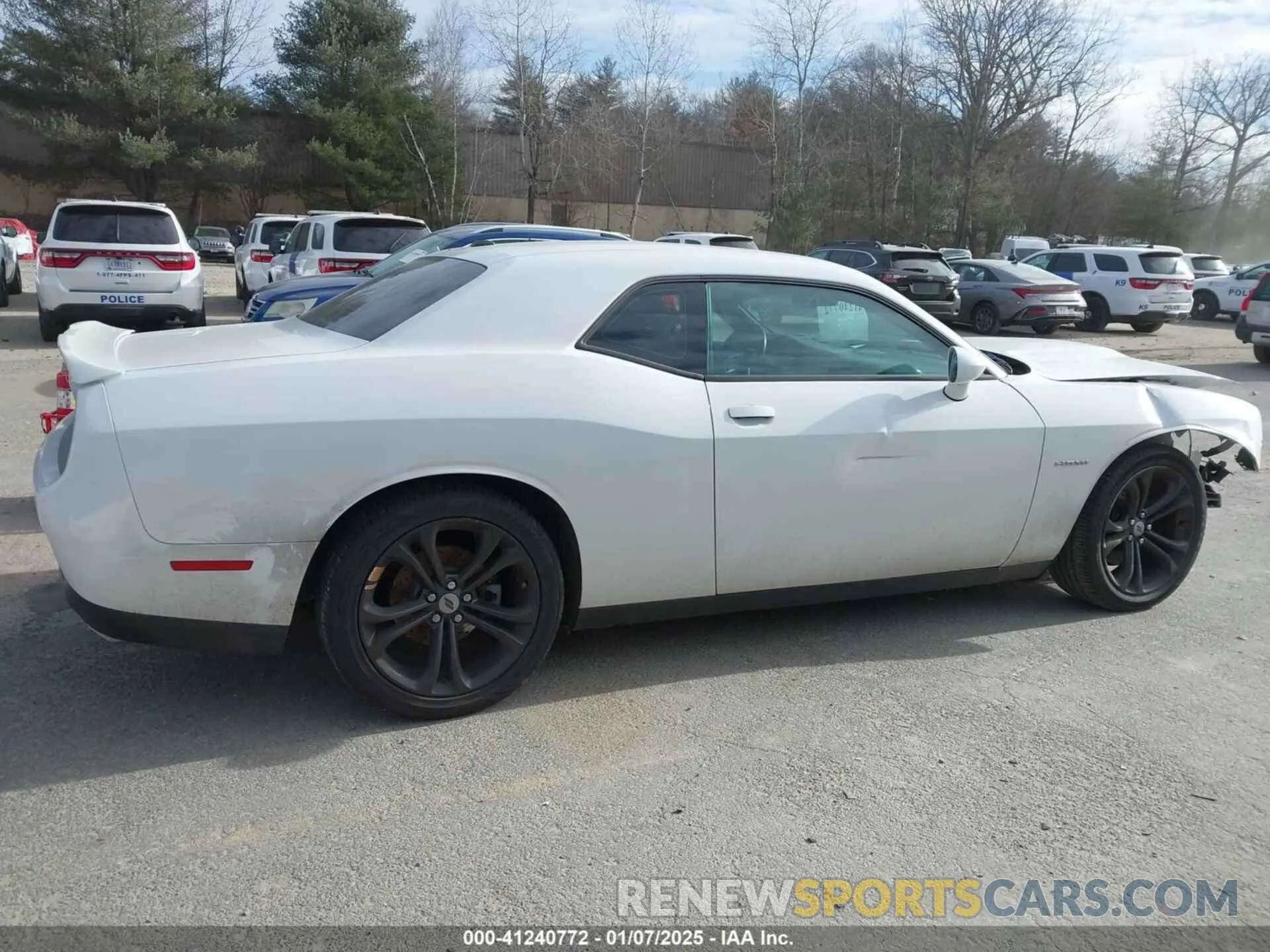 12 Photograph of a damaged car 2C3CDZBT7LH139043 DODGE CHALLENGER 2020