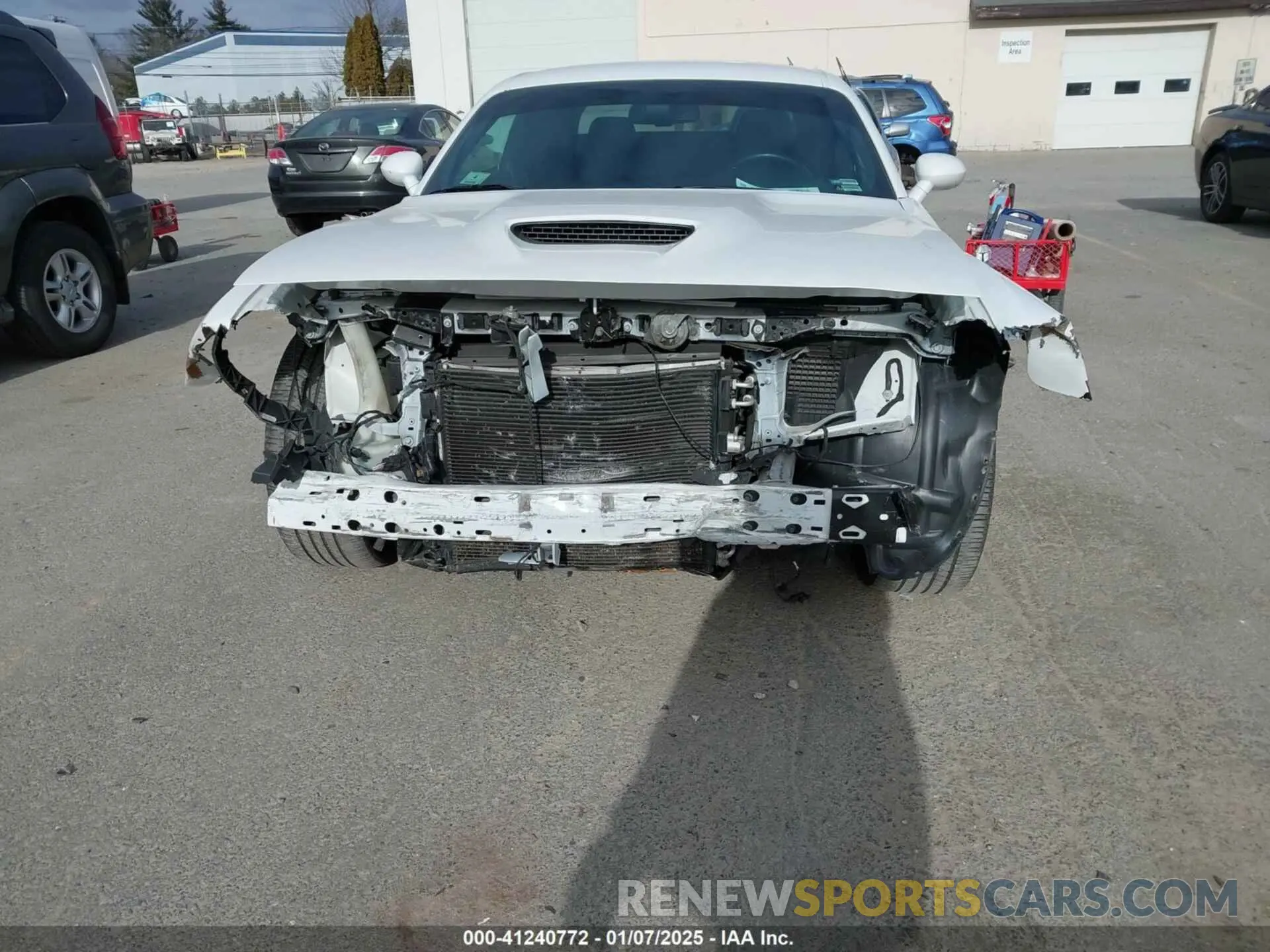 6 Photograph of a damaged car 2C3CDZBT7LH139043 DODGE CHALLENGER 2020