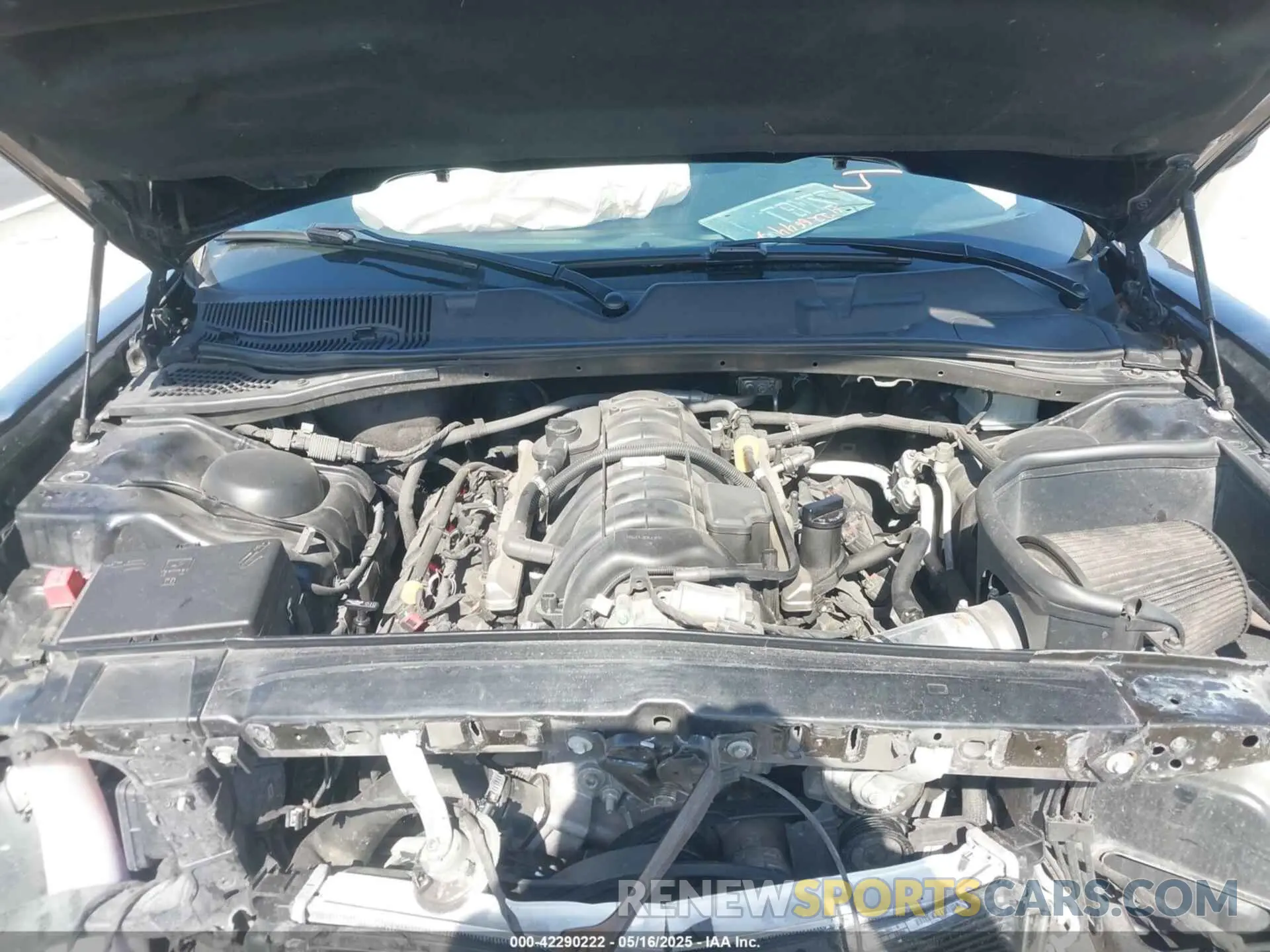 10 Photograph of a damaged car 2C3CDZBT7LH142752 DODGE CHALLENGER 2020
