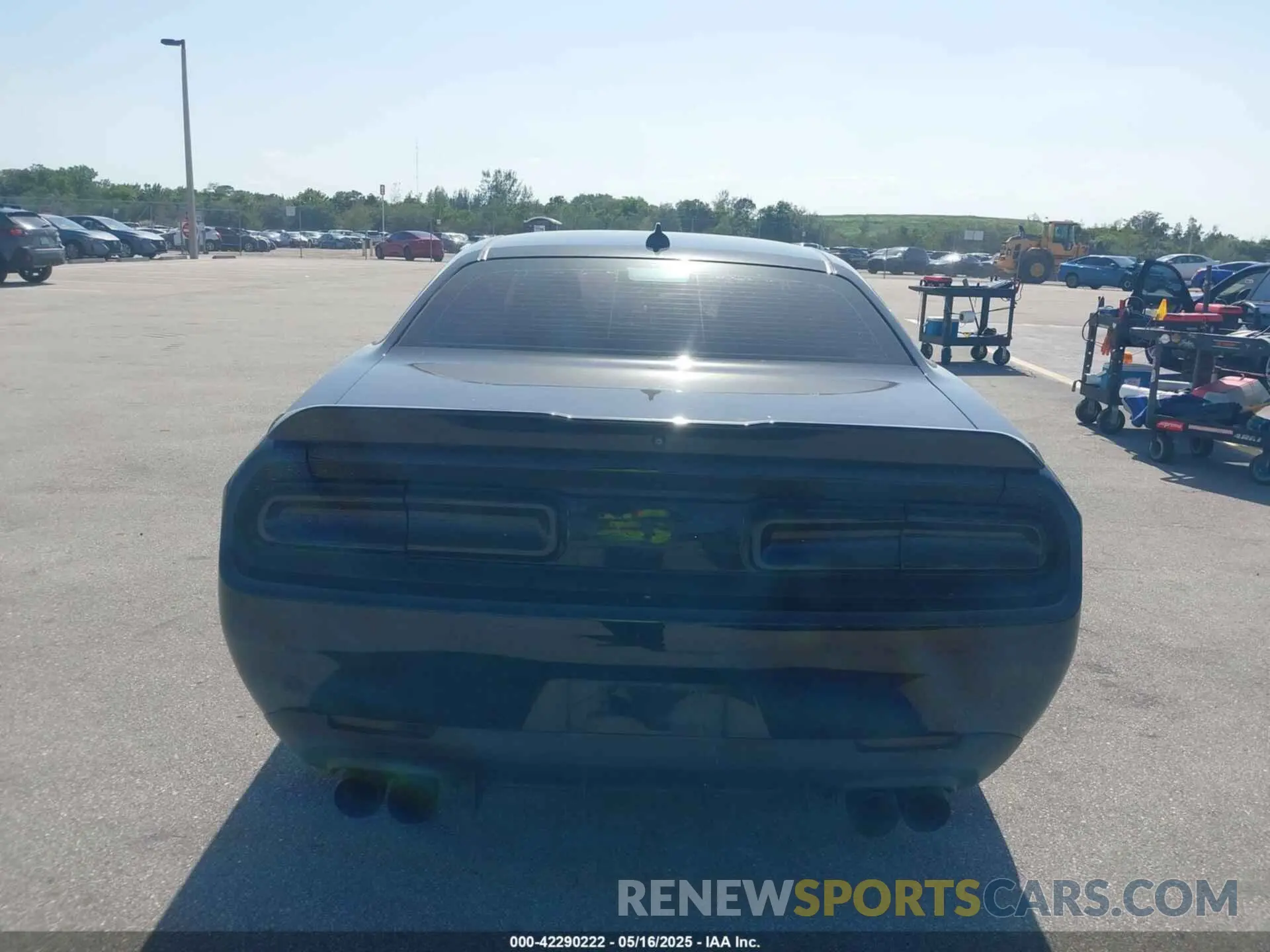 16 Photograph of a damaged car 2C3CDZBT7LH142752 DODGE CHALLENGER 2020