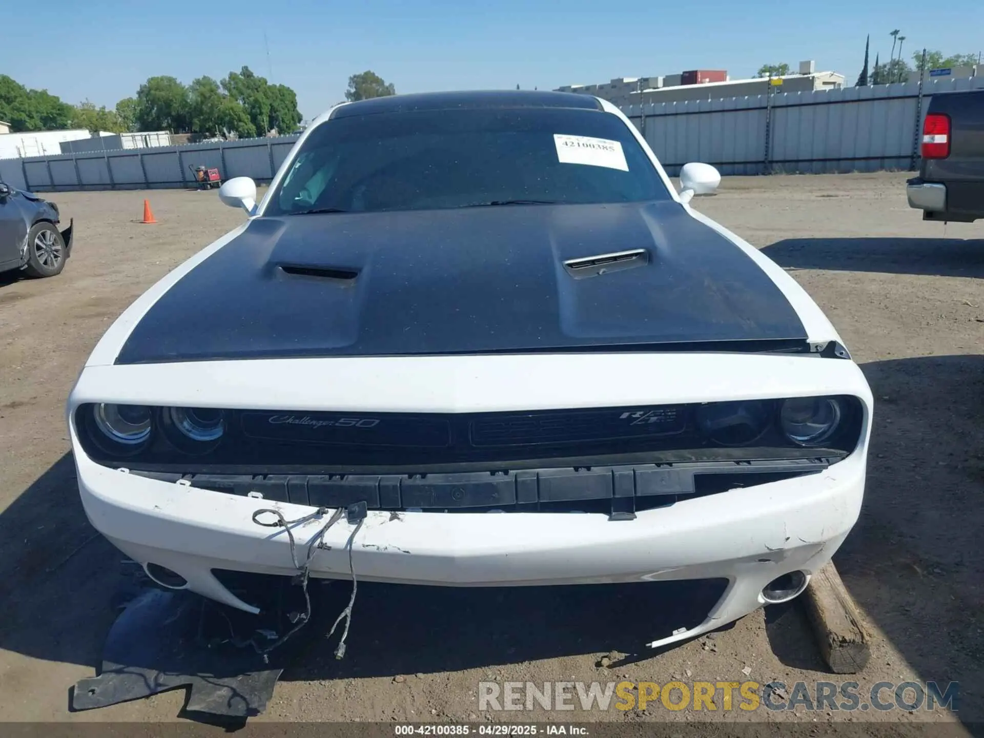 12 Photograph of a damaged car 2C3CDZBT7LH218891 DODGE CHALLENGER 2020