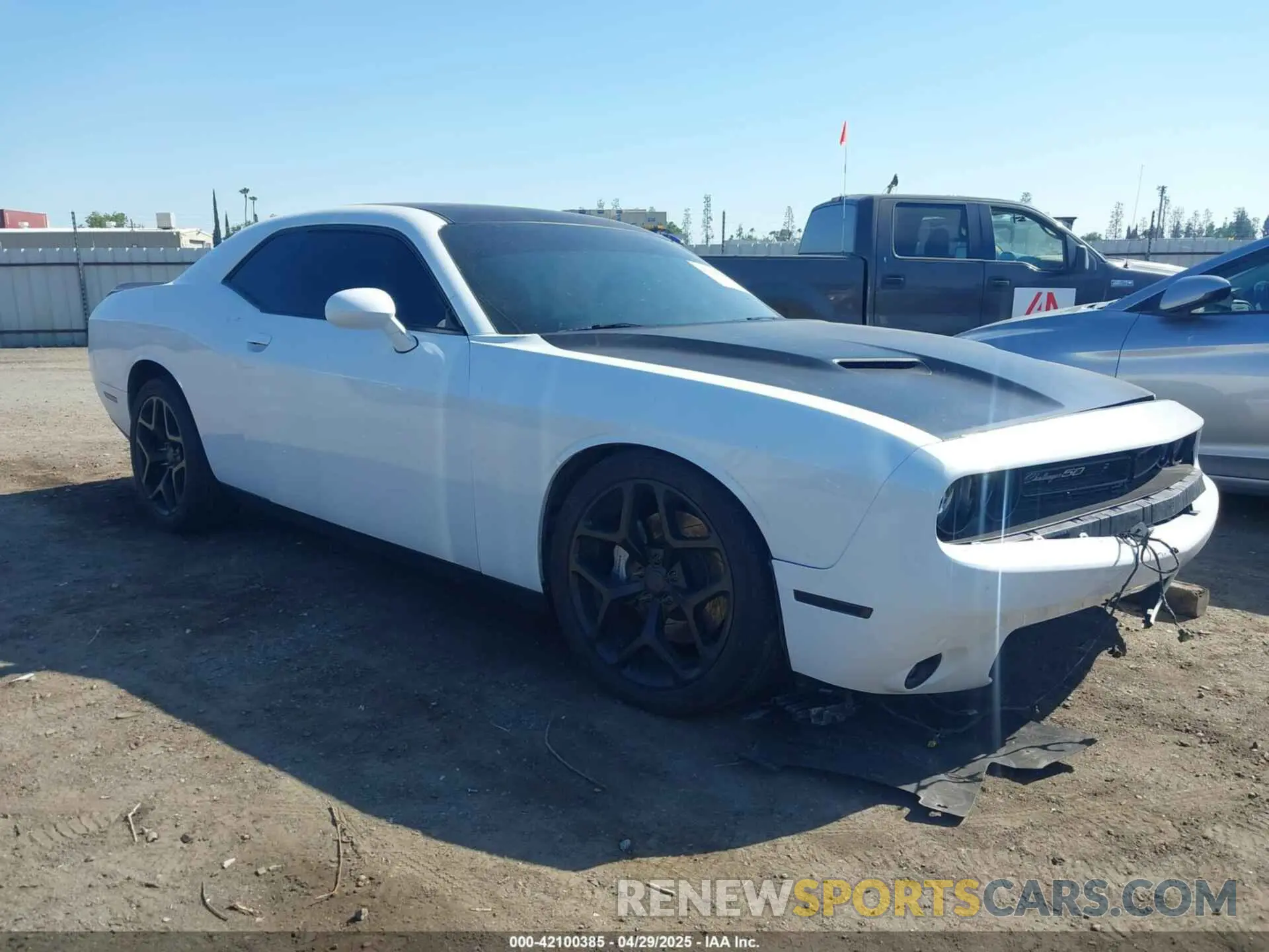 13 Photograph of a damaged car 2C3CDZBT7LH218891 DODGE CHALLENGER 2020