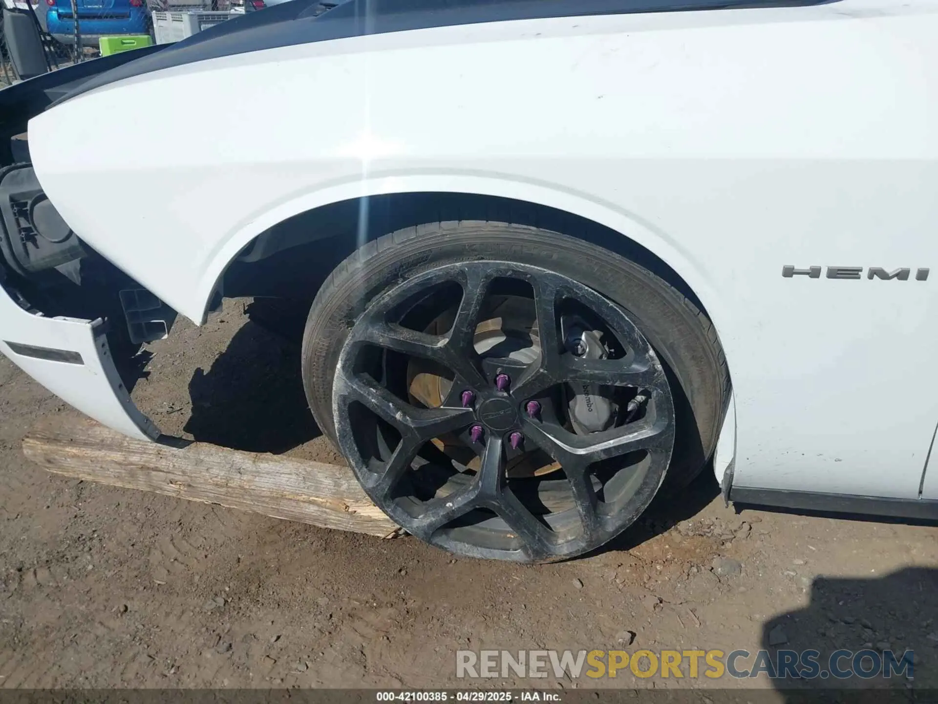 17 Photograph of a damaged car 2C3CDZBT7LH218891 DODGE CHALLENGER 2020